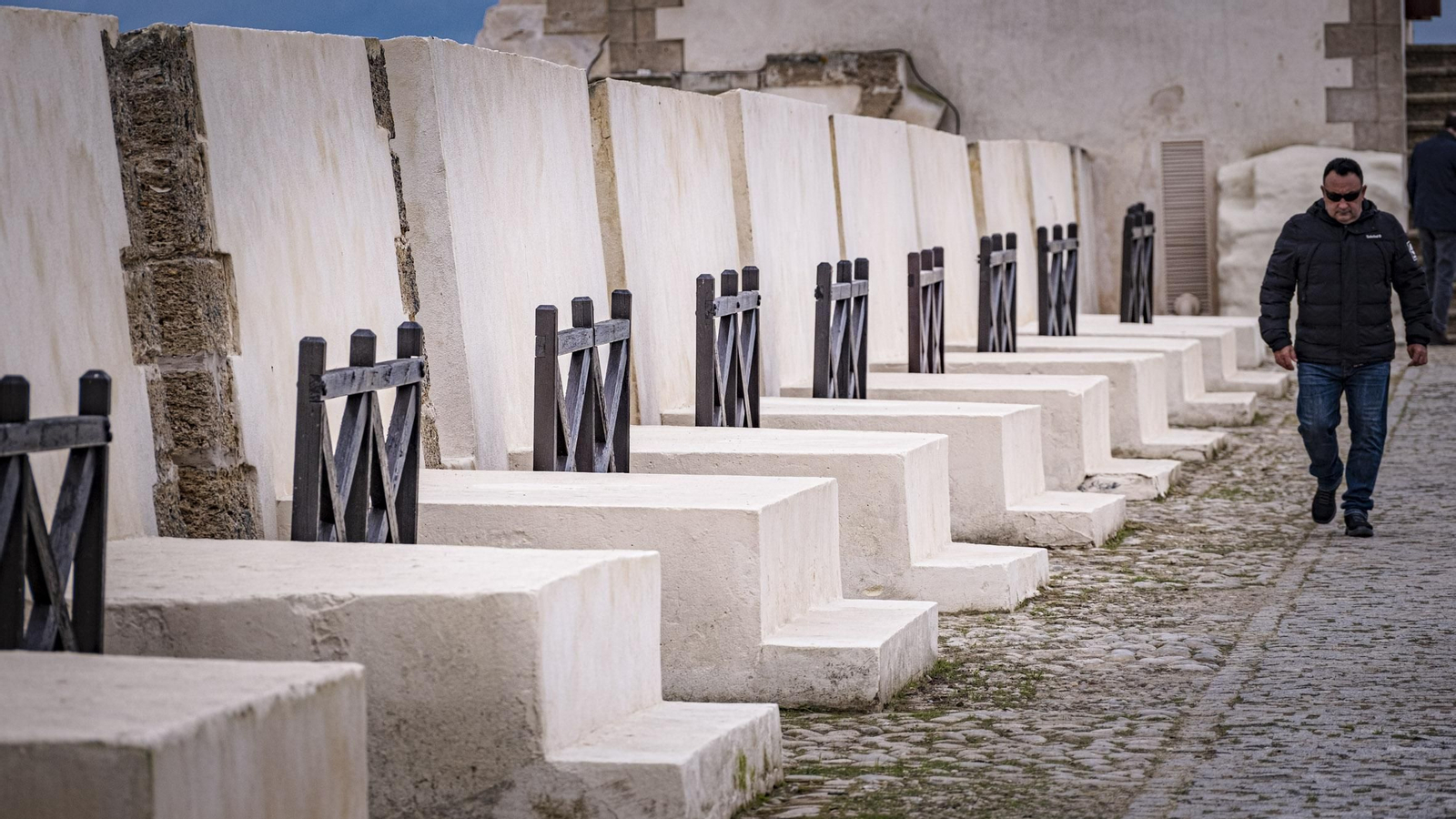 Las imágenes de la reapertura del paseo superior de las Puertas de Tierra