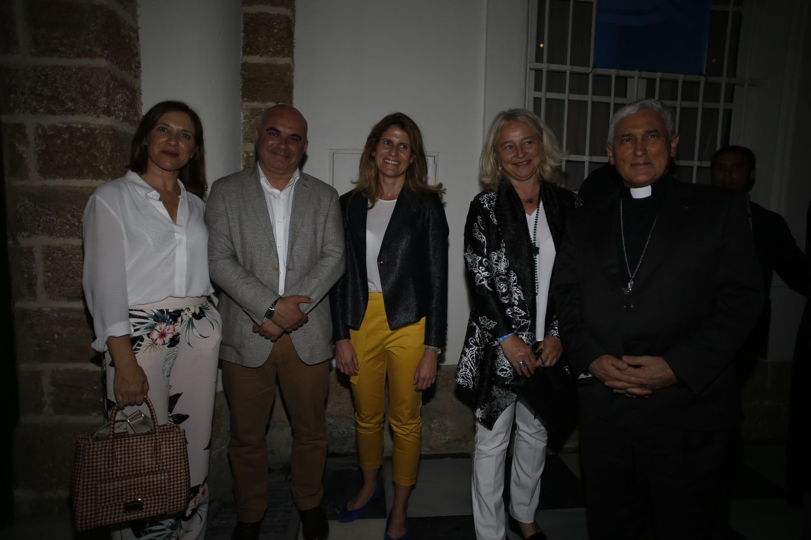 Lourdes Acosta, David Navarro, María Blandino, Mercedes Colombo y el obispo Rafael Zornoza.