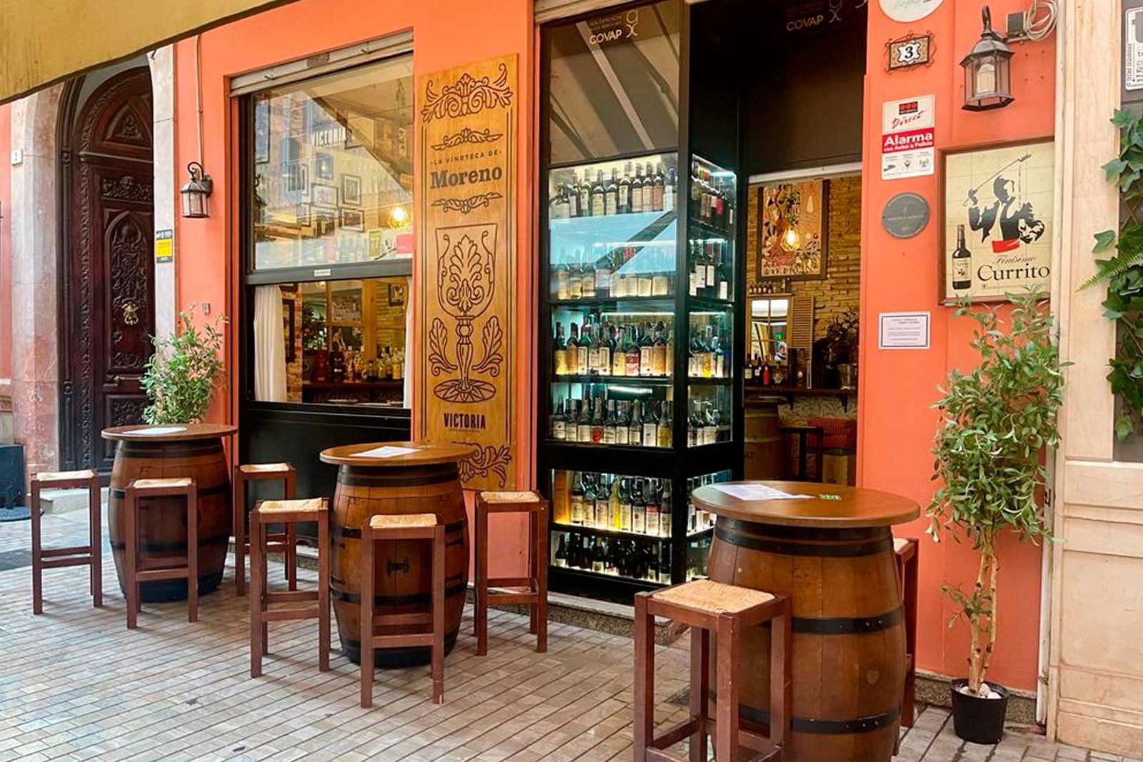 La entrada de La Taberna de Monroy.