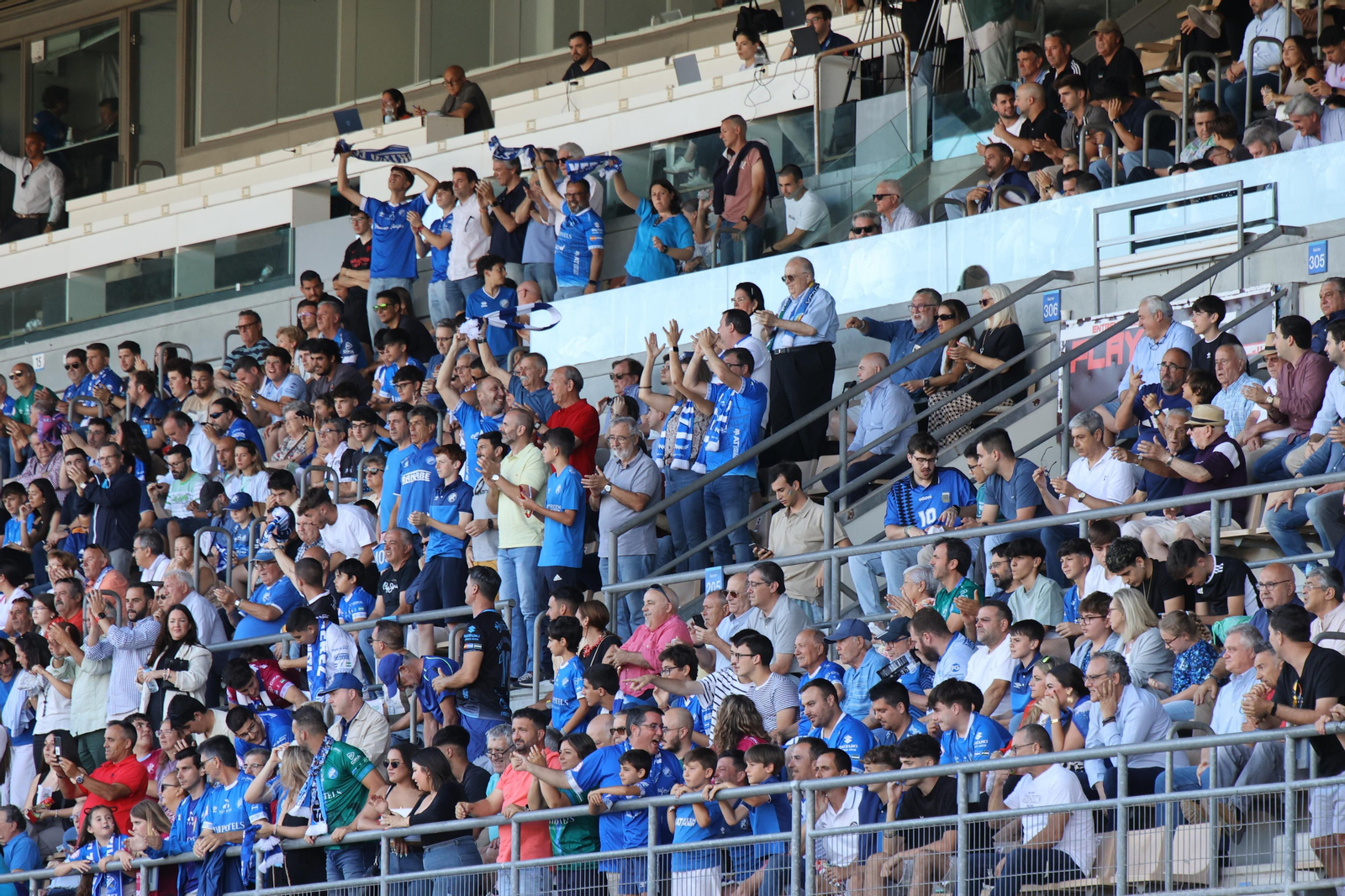 Búscate en el partido entre el Xerez DFC y Ceuta B en Chapín