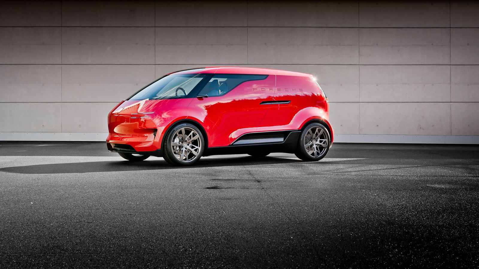 Porsche no sólo imagina deportivos, sino que también hace interpretaciones de monovolúmenes y eléctricos.