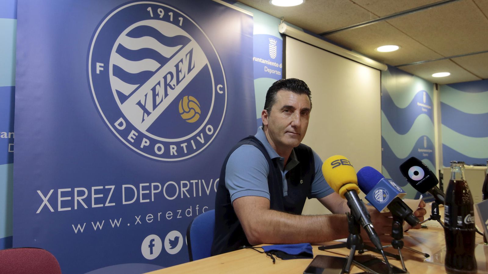 Villegas, en un momento de su rueda de prensa en Chapín.