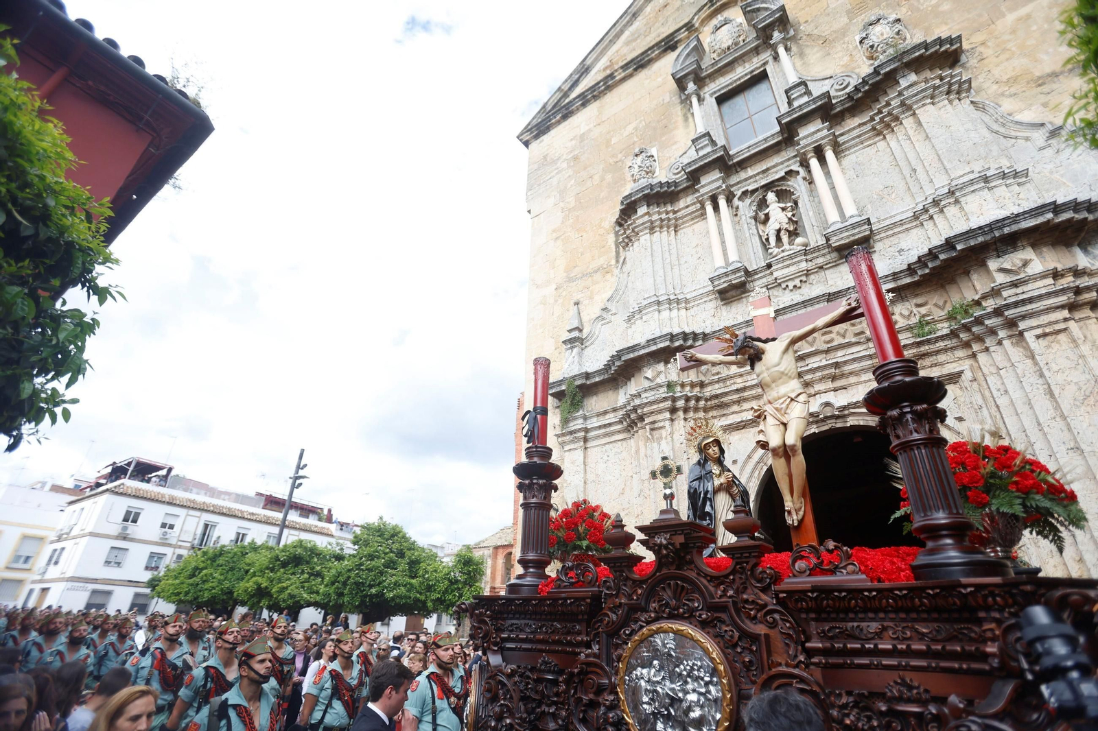 La procesión de la Caridad en este Jueves Santo de Córdoba, en imágenes