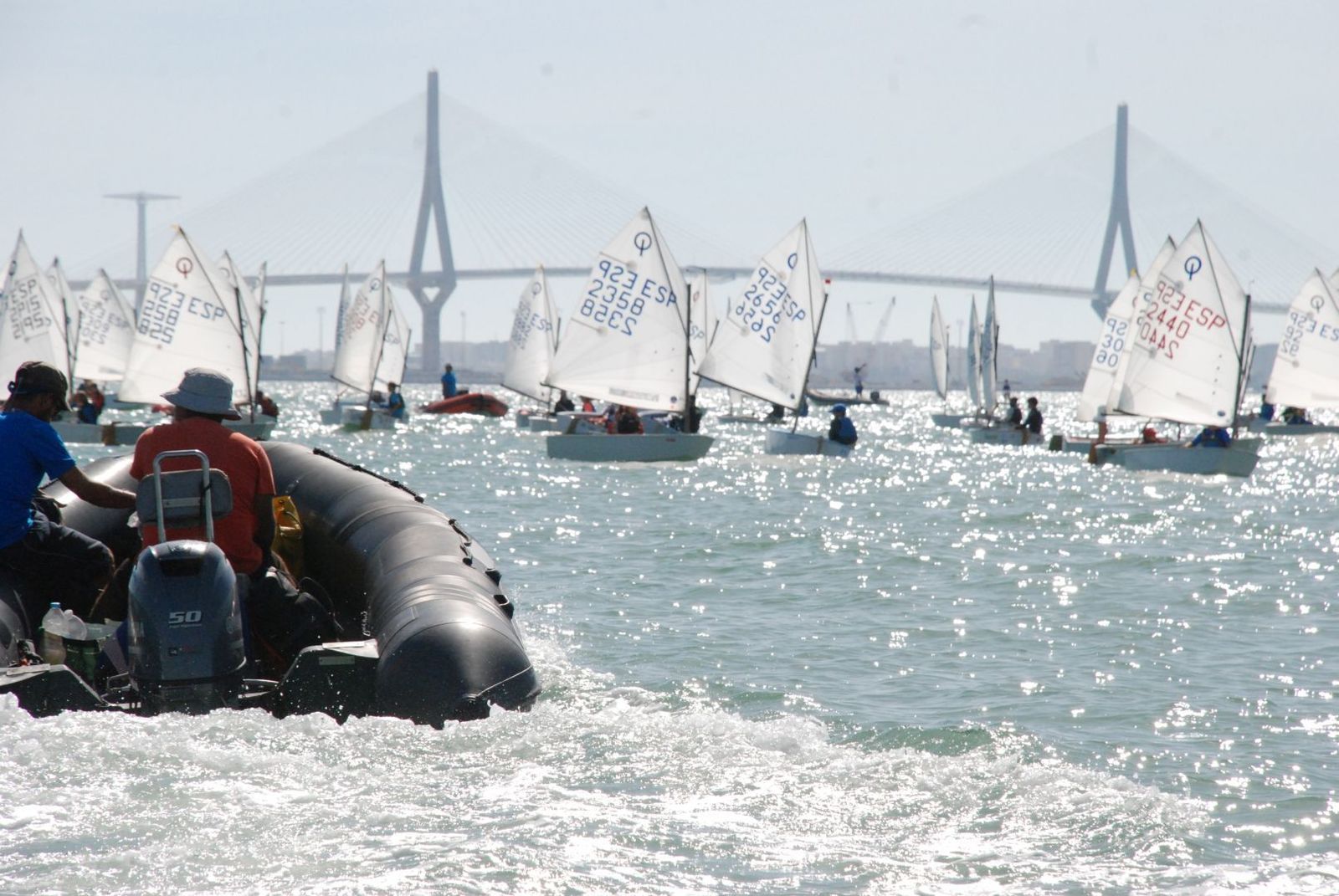 Imágenes de la primera jornada del III Trofeo de la Hispanidad de vela