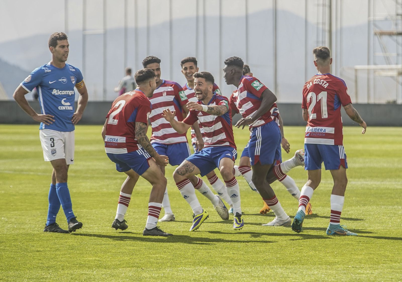 Celebración de uno de los goles de Samu.