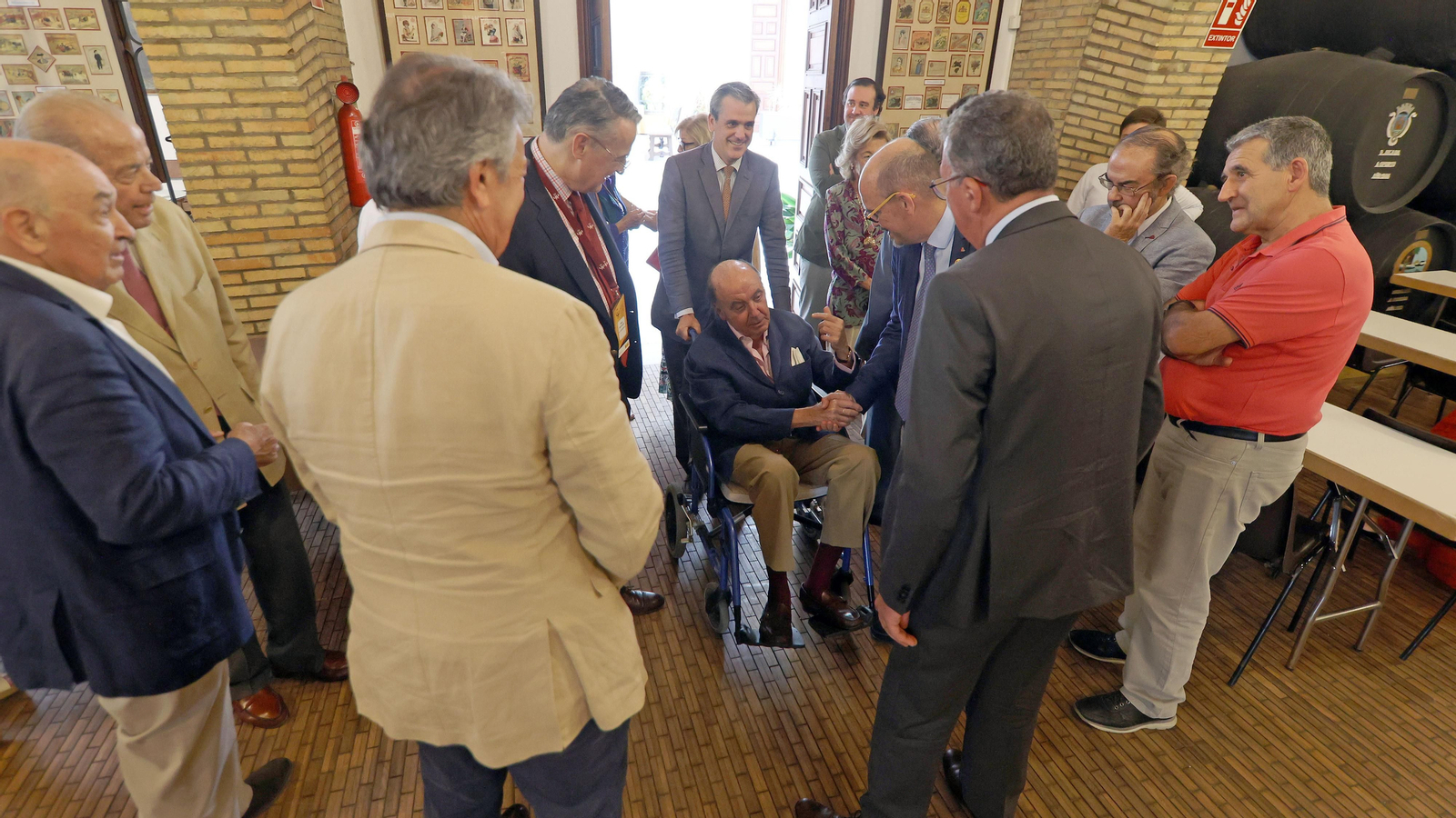 Emotivo homenaje de la OIV a Alberto García de Luján