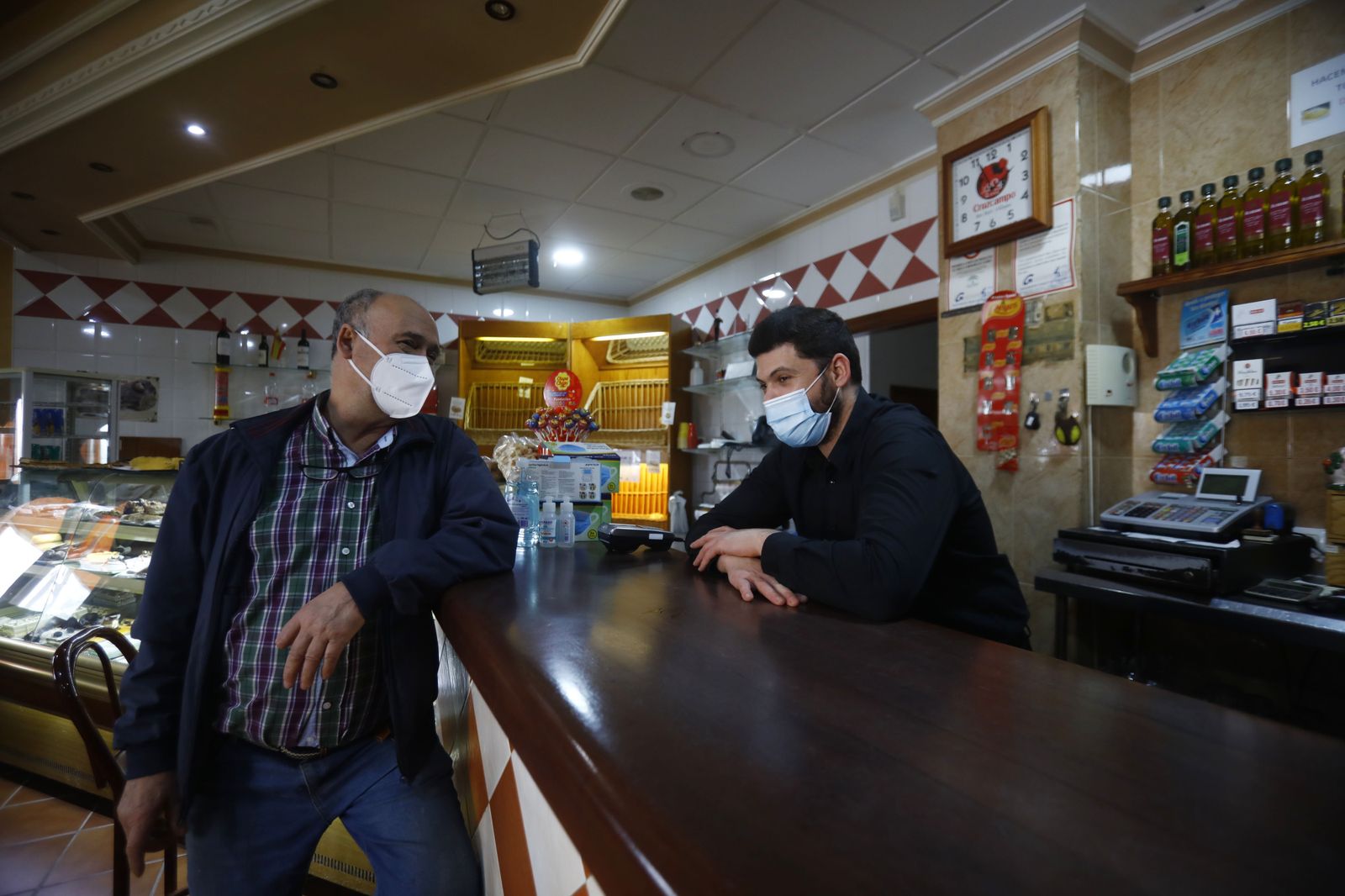 Fotografías: Un paseo por la barriada periférica de Santa Cruz, la más aislada de Córdoba