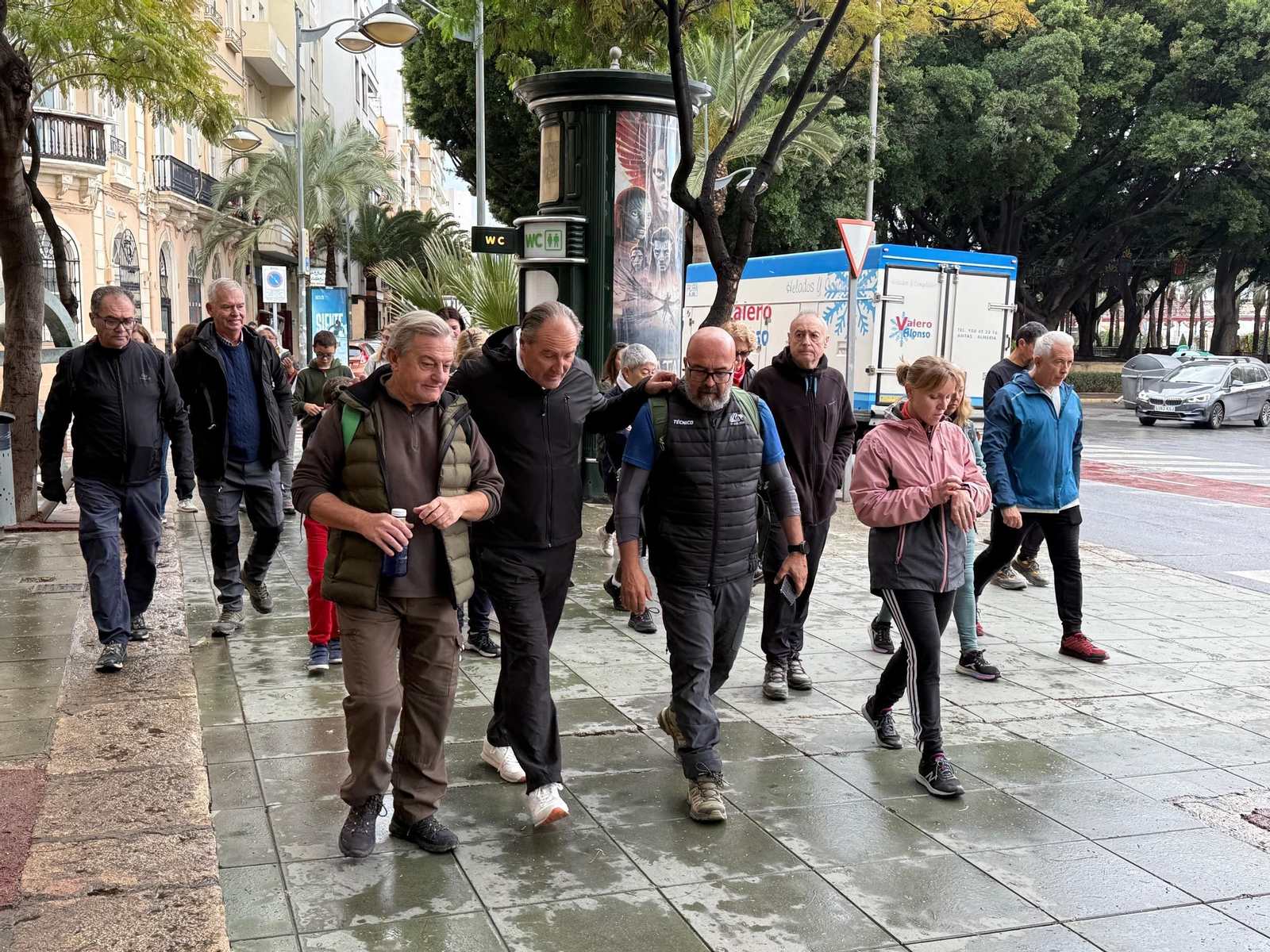 Participantes en el sendero patrimonial Entre Murallas.