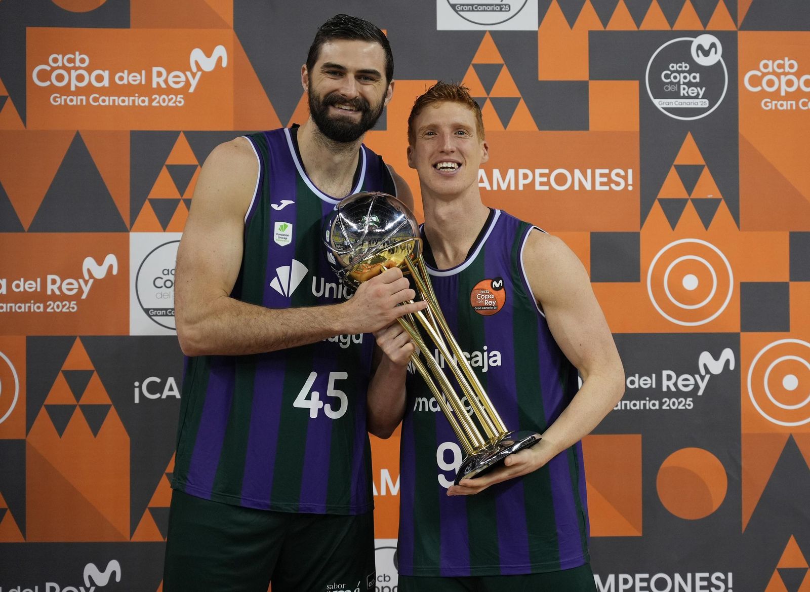 La sesión de fotos oficial del Unicaja campeón