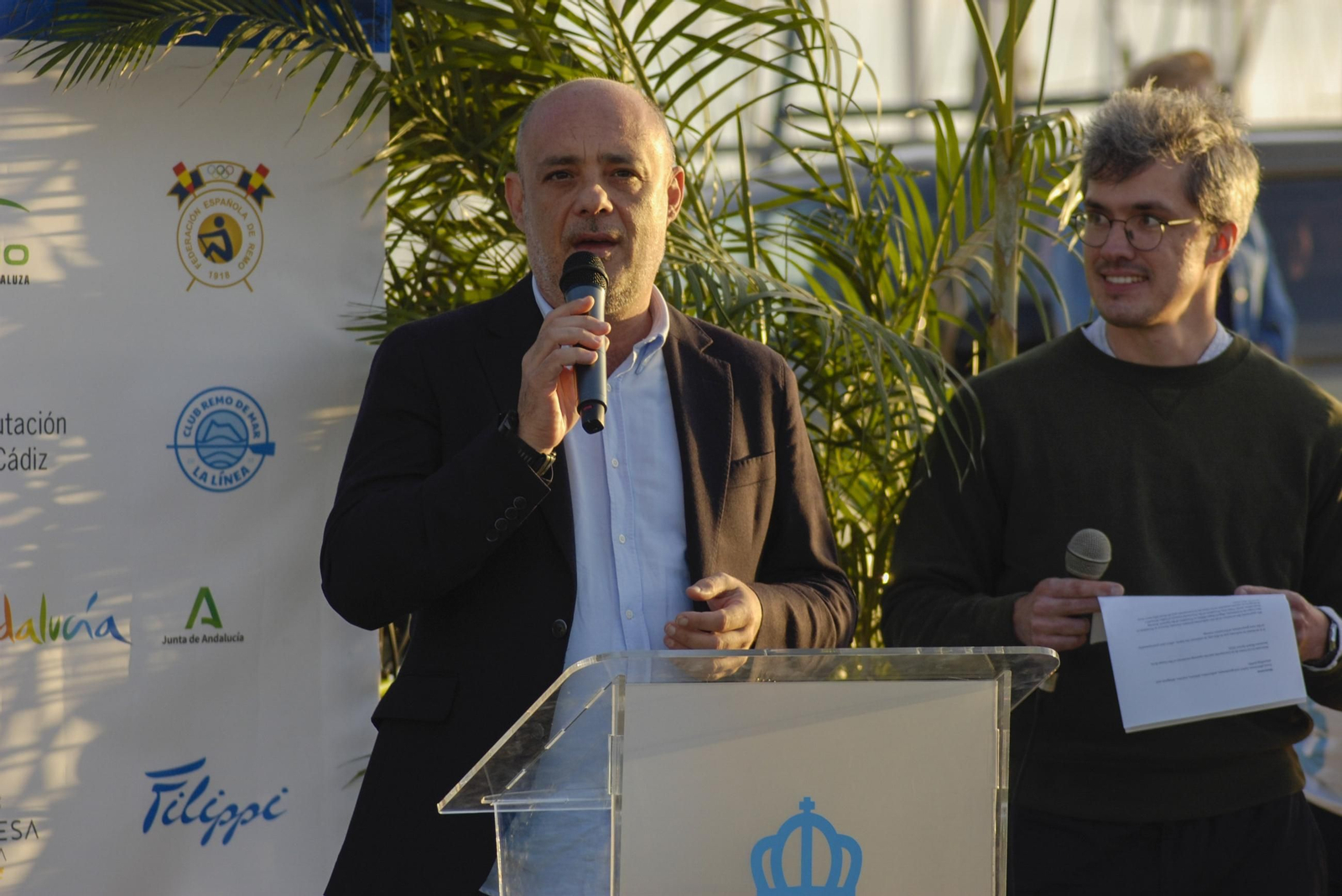 Las fotos del desfile de participantes de la Copa de la Juventud Europea de remo beach sprint de La Línea