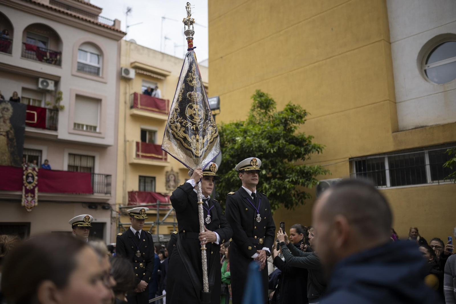 Las mejores imágenes del Miércoles Santo en Huelva: Hermandad de la Victoria
