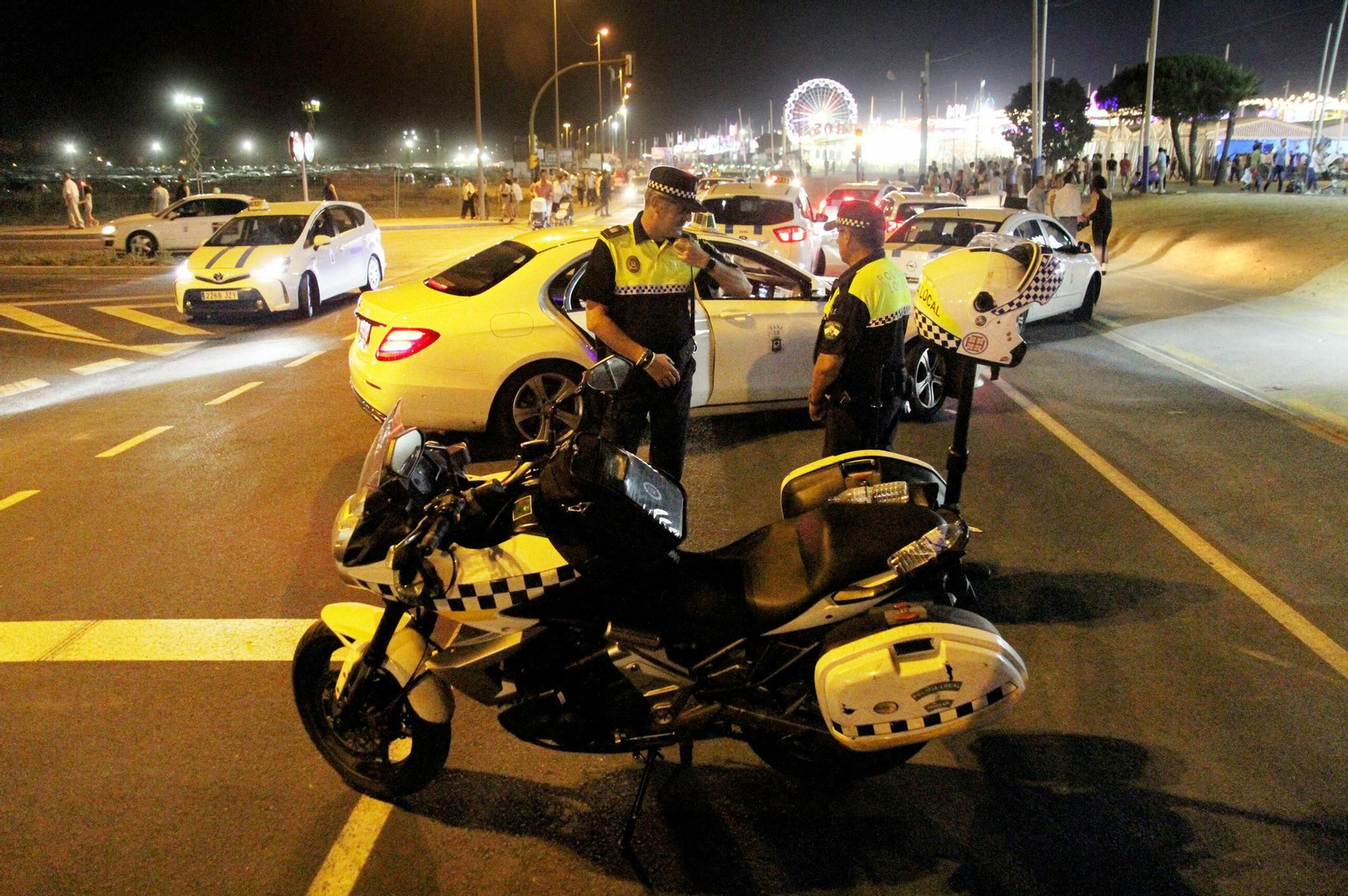 La Policía Local de Huelva durante un servicio en las Colombinas de 2018.