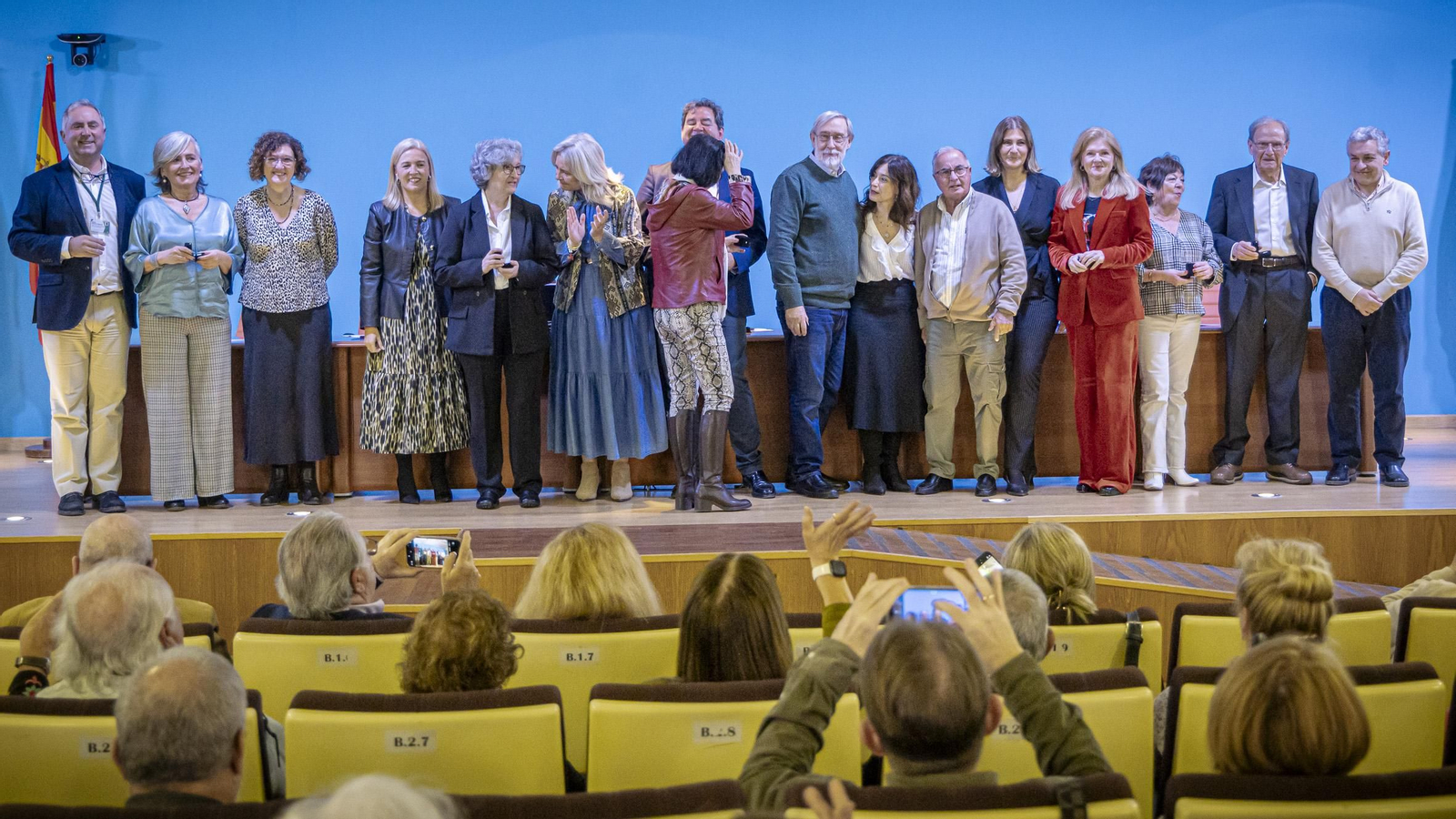 Las imágenes del acto de homenaje al personal sanitario jubilado de los hospitales Puerta del Mar y San Carlos de Cádiz