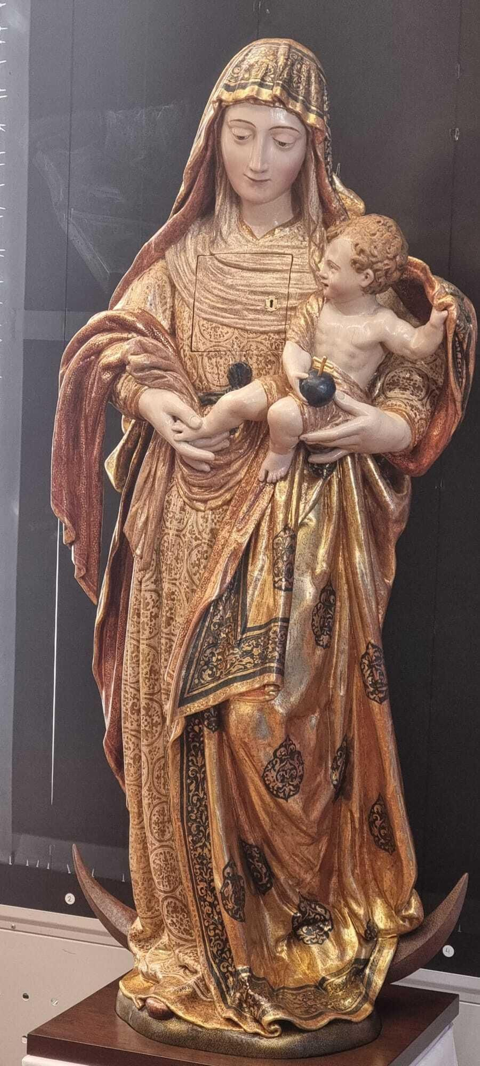 La Virgen con Niño de Roque Balduque.