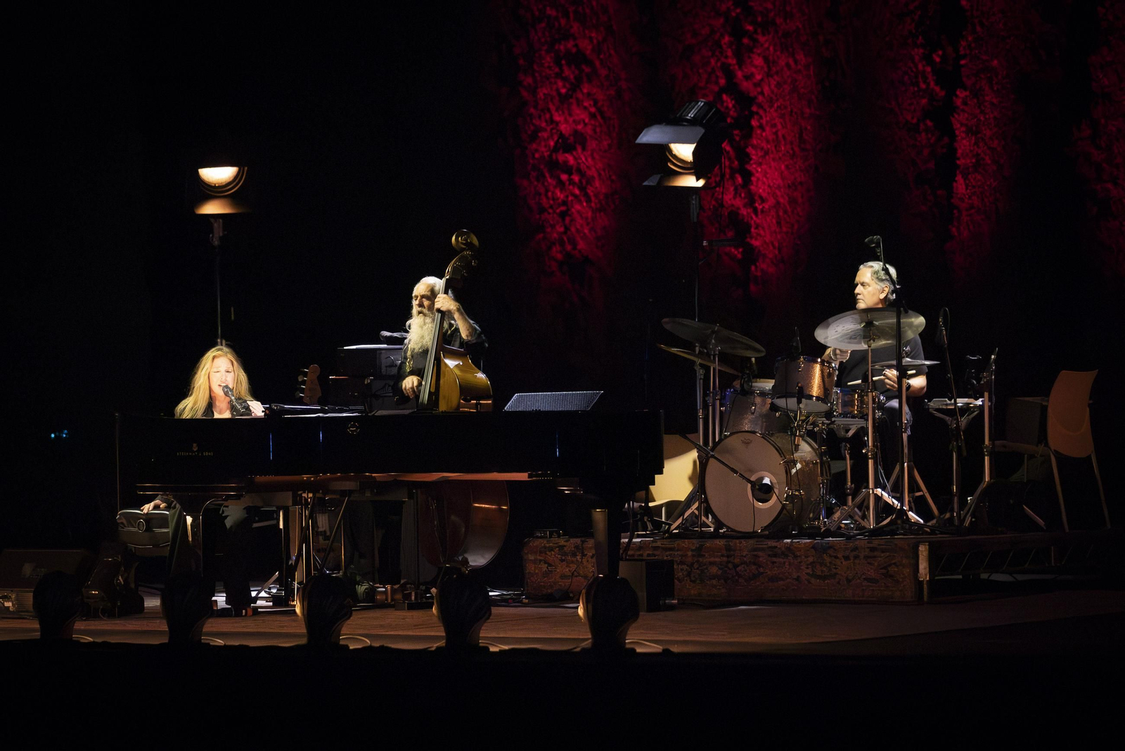 La magia de Diana Krall inaugura el ciclo 1001 Músicas en el Teatro del Generalife
