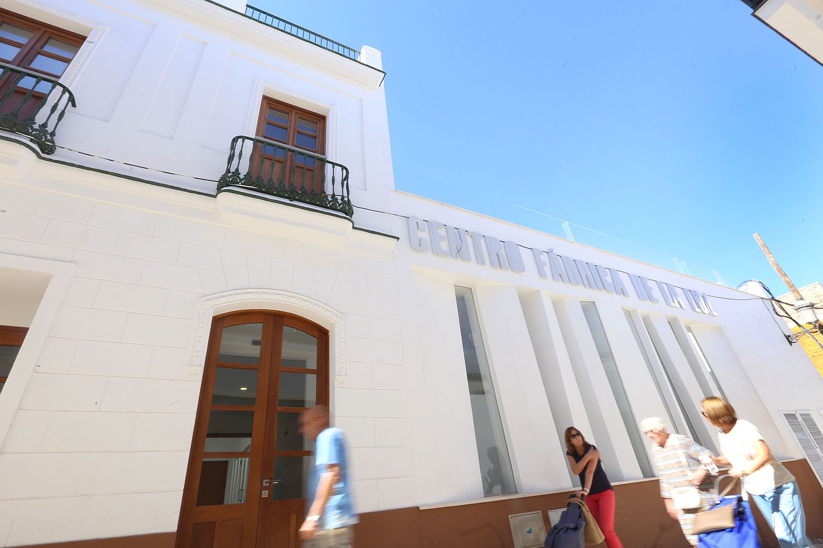 Fábrica de la Luz, en la calle Segismundo Moret.