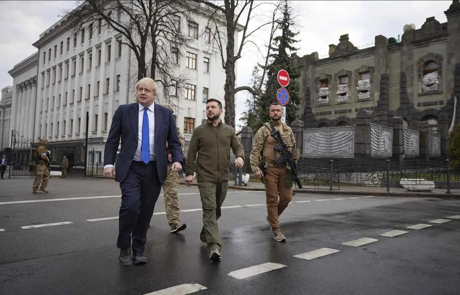 Boris Johnson, con Zelenski durante su visita a Kiev.