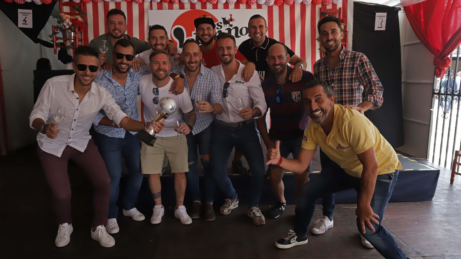 Fotos de la entrega de trofeos  de las competiciones de fútbol 7 para aficionados “Andrés Mateo” en Algeciras