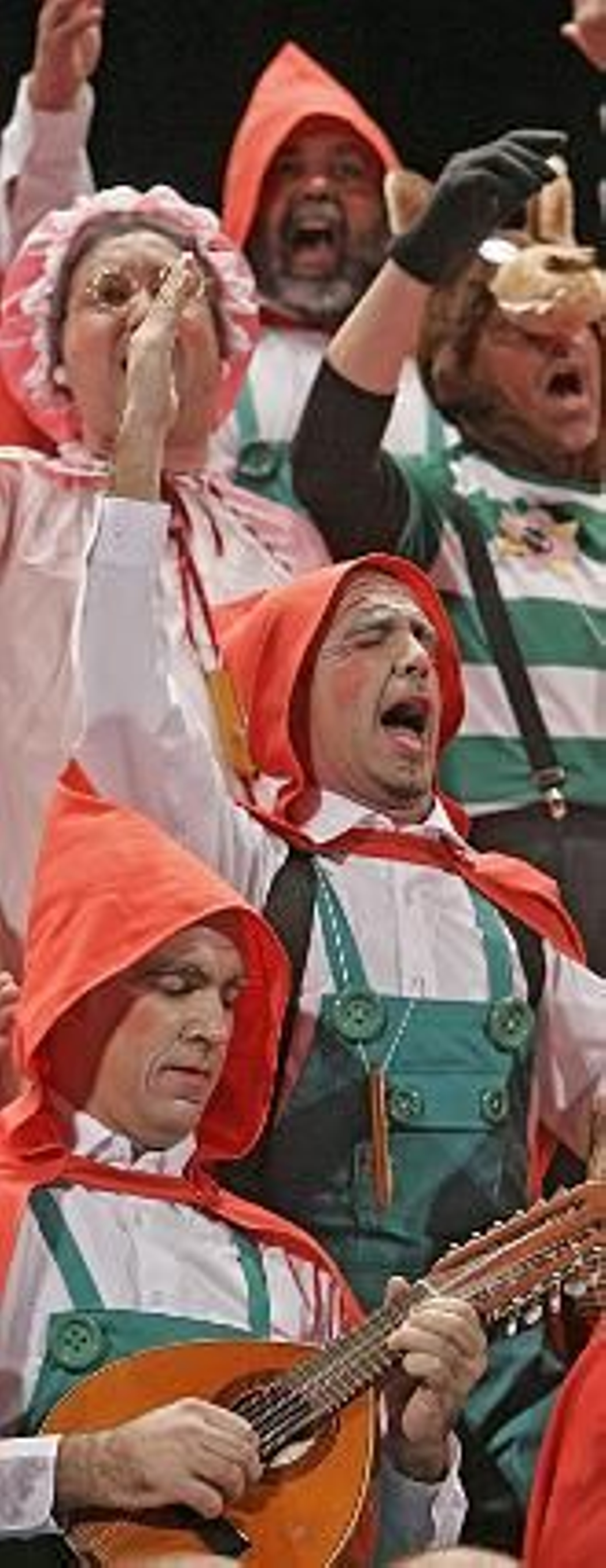 Los Caperucitos muy enrollaos, este cuento no se ha acabao. 

Foto: Lourdes de Vicente