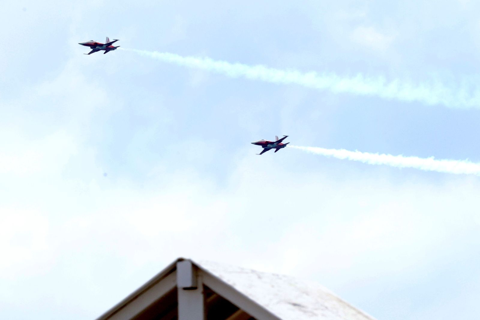 Exhibiciones en la jornada inaugural del Festival Aéreo de Torre del Mar