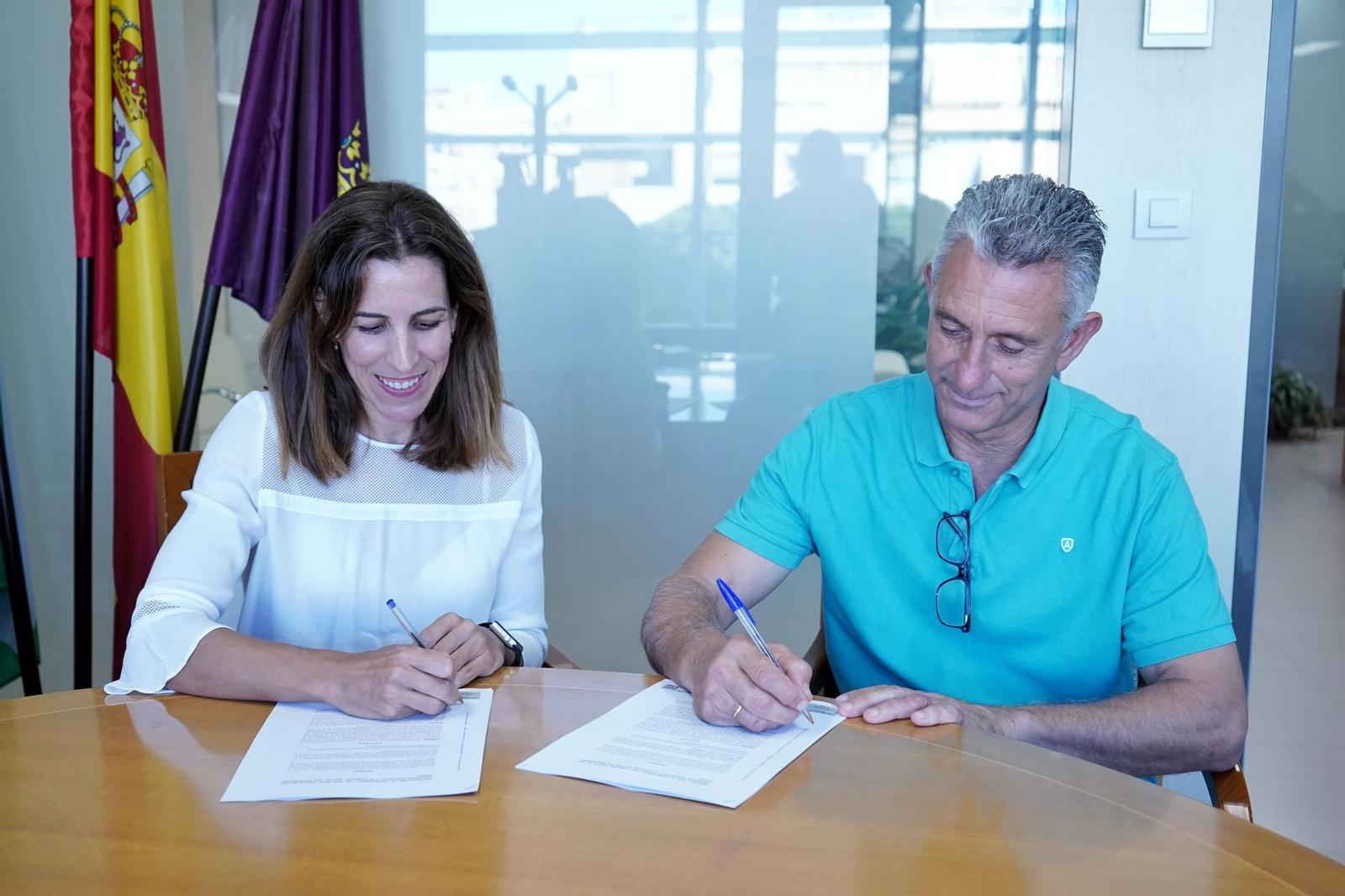 Firma del convenio entre el Ayuntamiento de Málaga y la Fundación Aula del Mar.