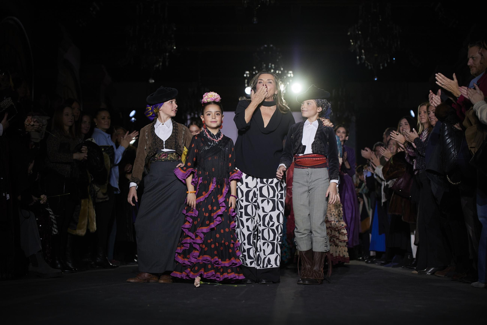 El desfile de Delia Núñez - Flamenca Pol Núñez en We Love Flamenco 2025, todas las fotos