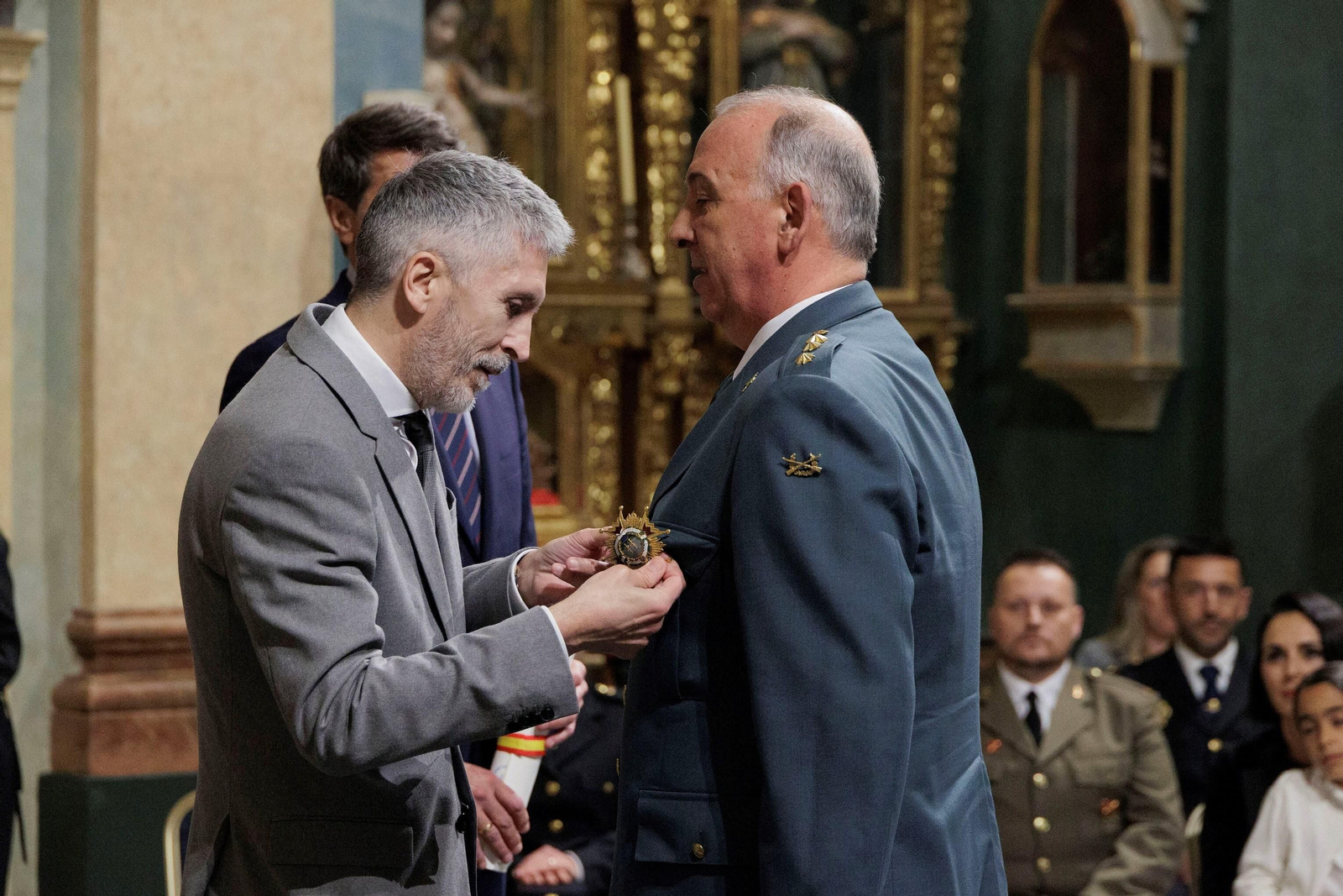 Grande-Marlaska impone a Jesús Núñez la Orden de Isabel la Católica. Grande-Marlaska impone a Jesús Núñez la Orden de Isabel la Católica.