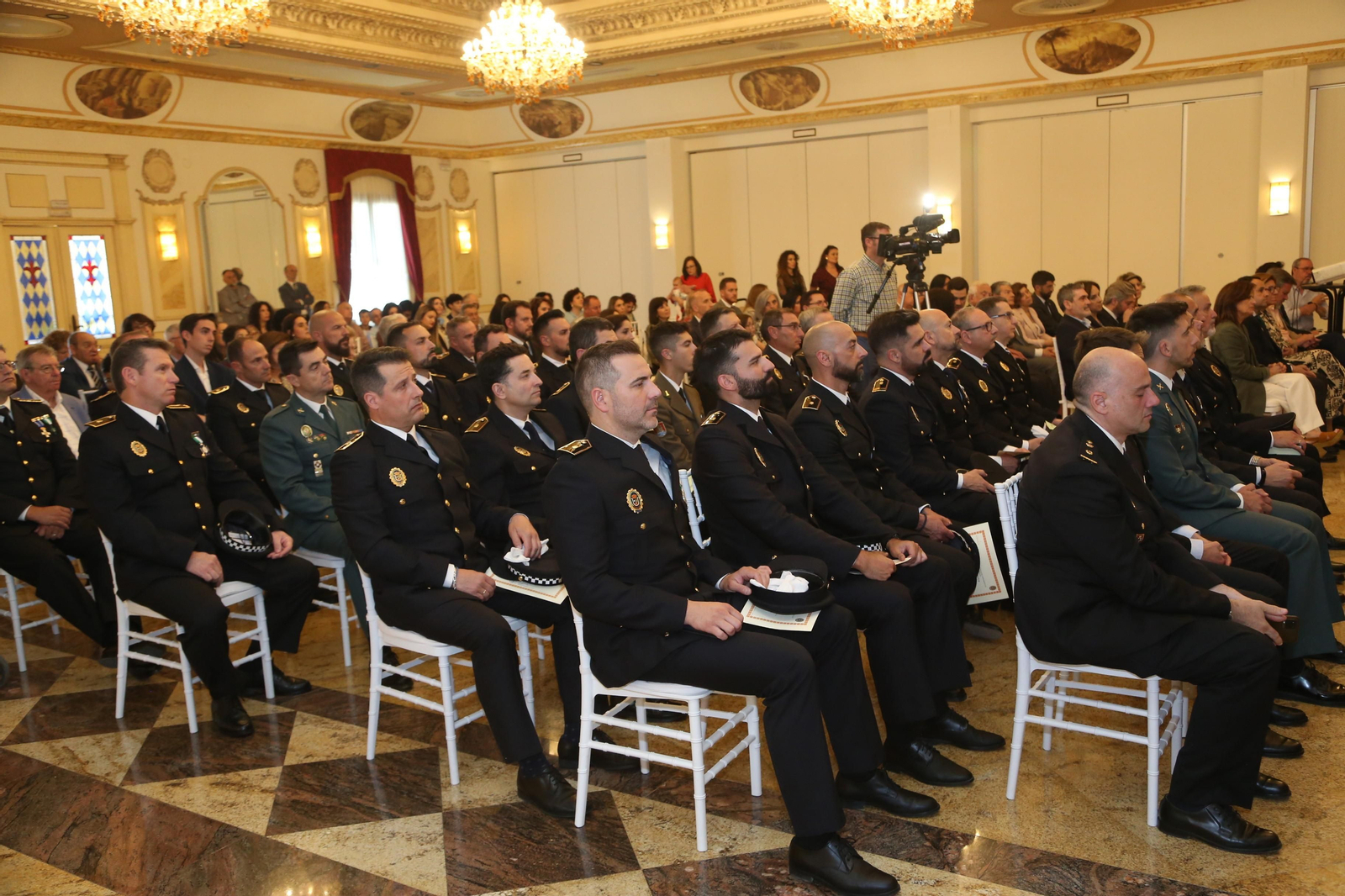 La celebración de San Jorge, patrón de la Policía Local de Lucena, en imágenes