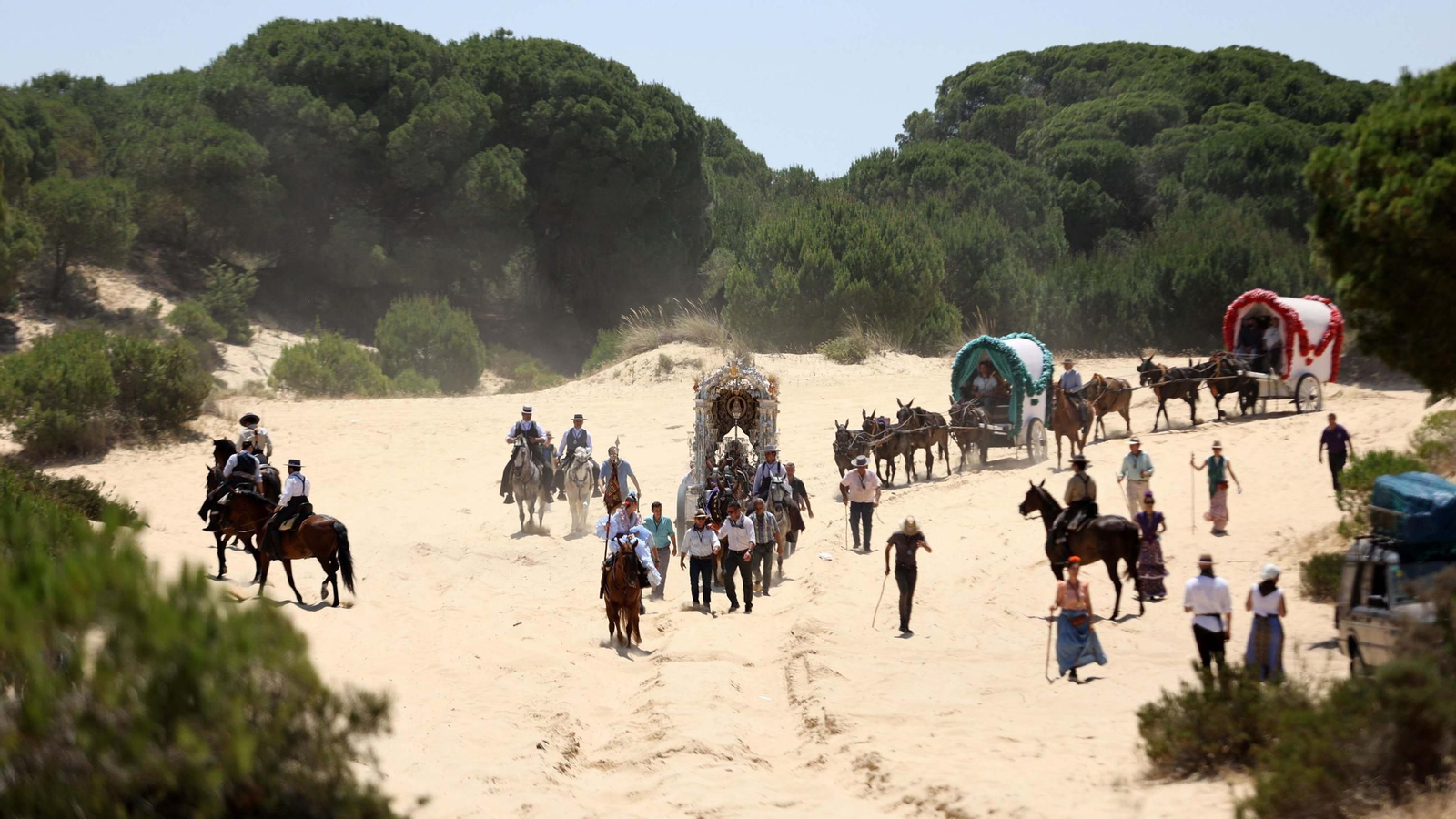 Jueves de camino de la Hdad de Jerez por el Coto Doñana
