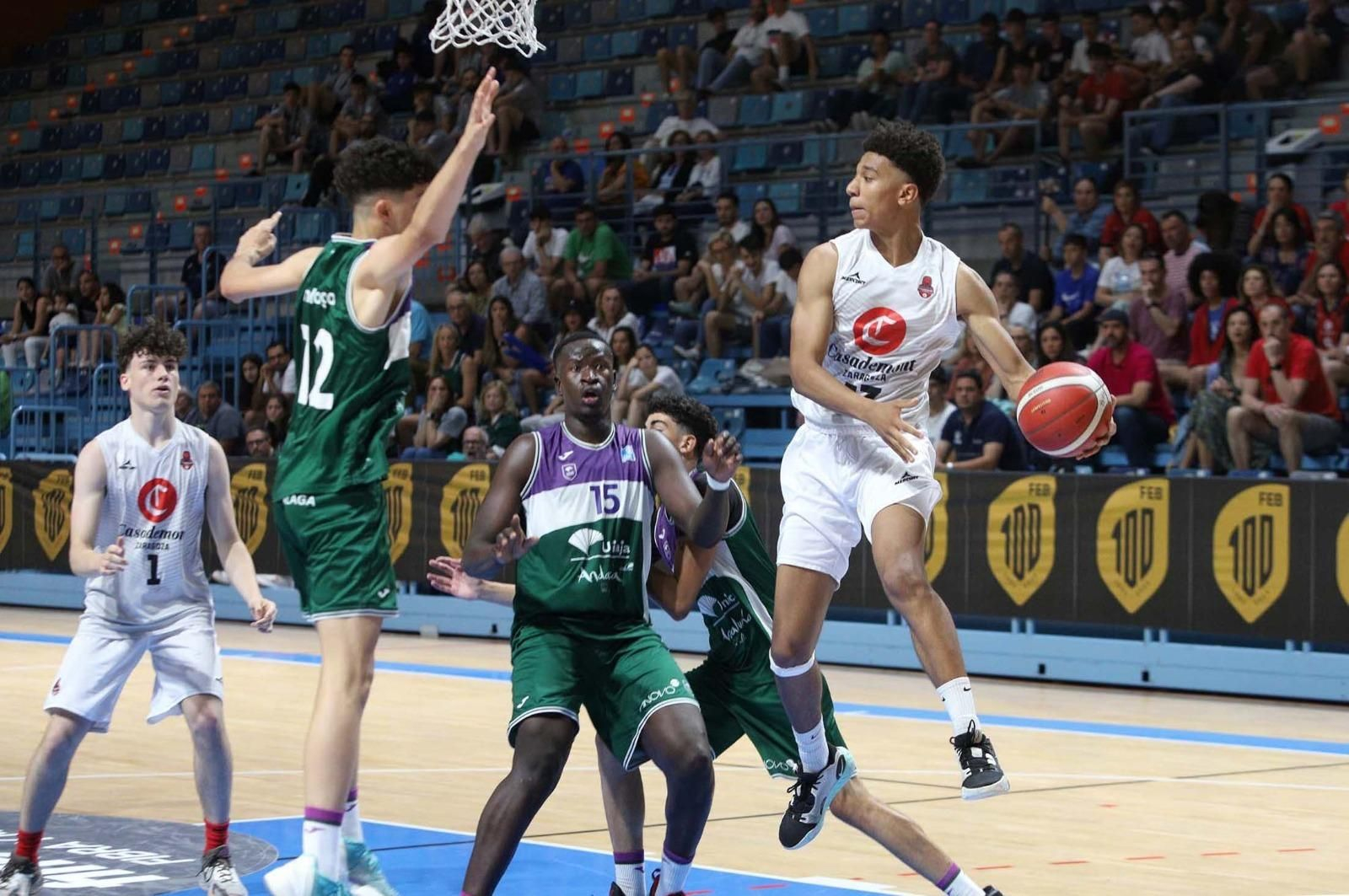 Imágenes del Campeonato de España Junior de baloncesto en Huelva
