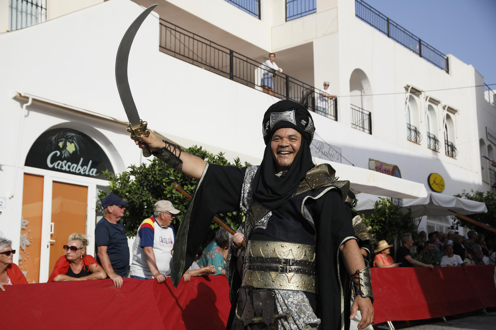 El gran desfile de Moros y Cristianos de Mojácar, en imágenes