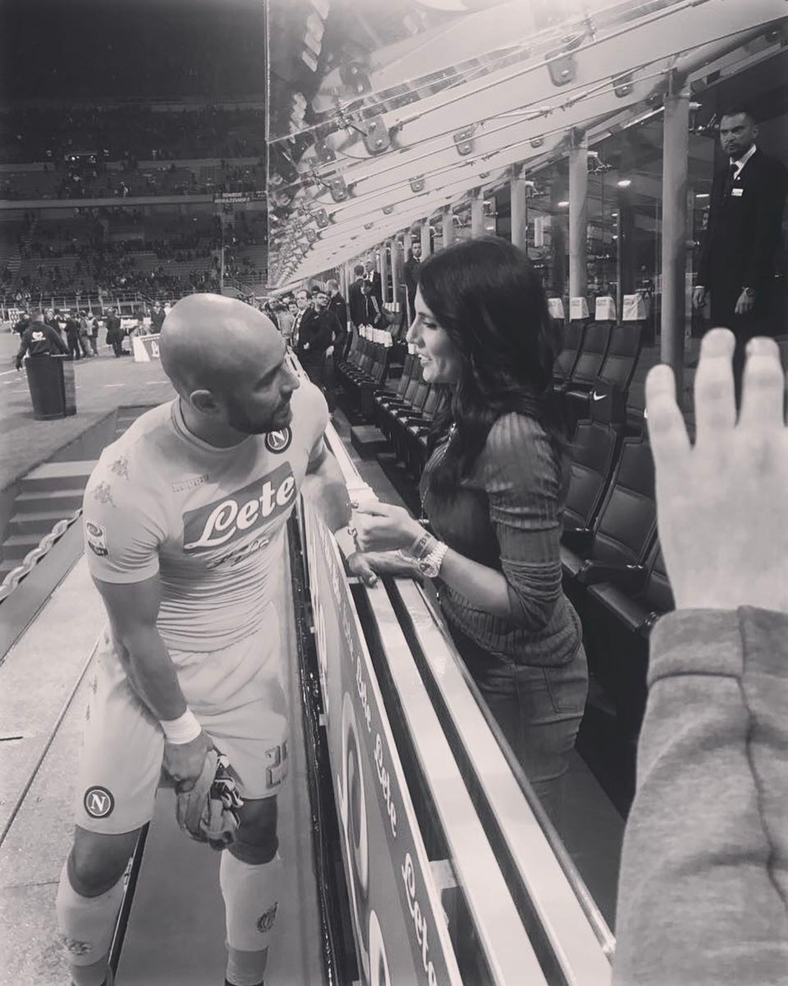 Pepe Reina y Yolanda Ruíz | La ex-jugadora de voleibol tiene cinco hijos con el portero del Nápoles. En 2016 desfiló para Ana Torres en la Barcelona Bridal Week.