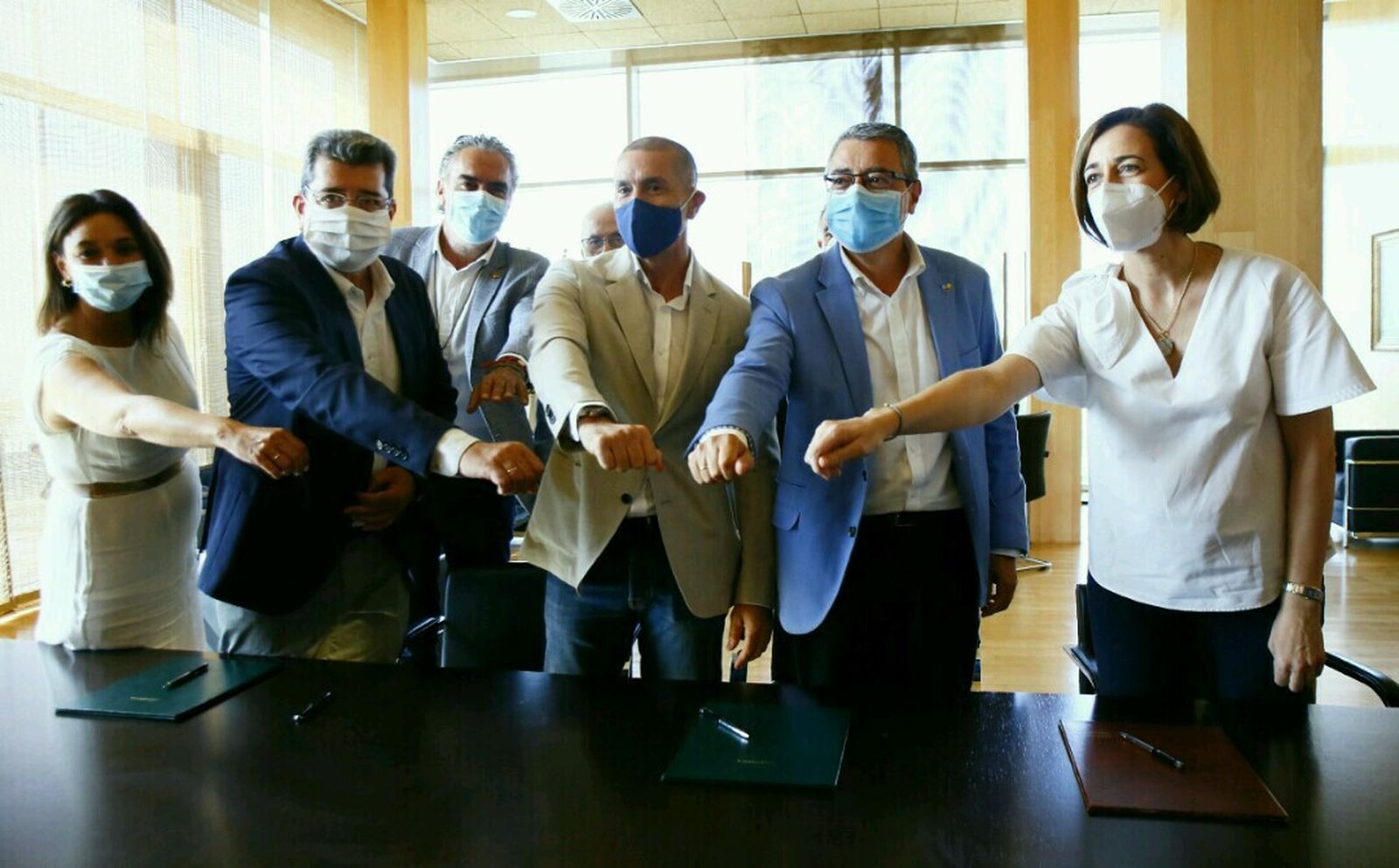 Presentación en la Diputación de Málaga de los detalles de los bonos turísticos para sanitarios.