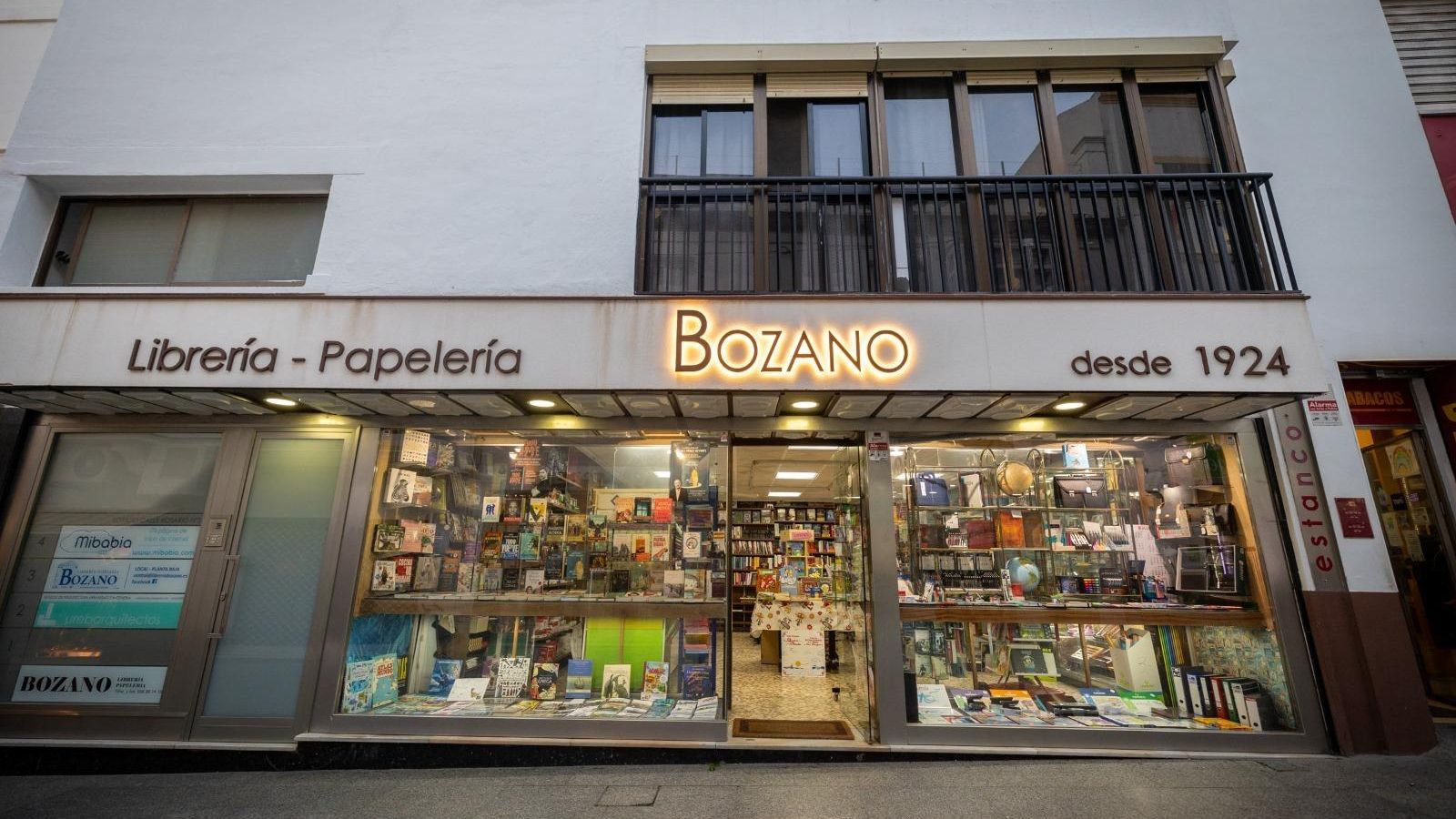 La librería Bozano, en la calle Rosario de San Fernando.