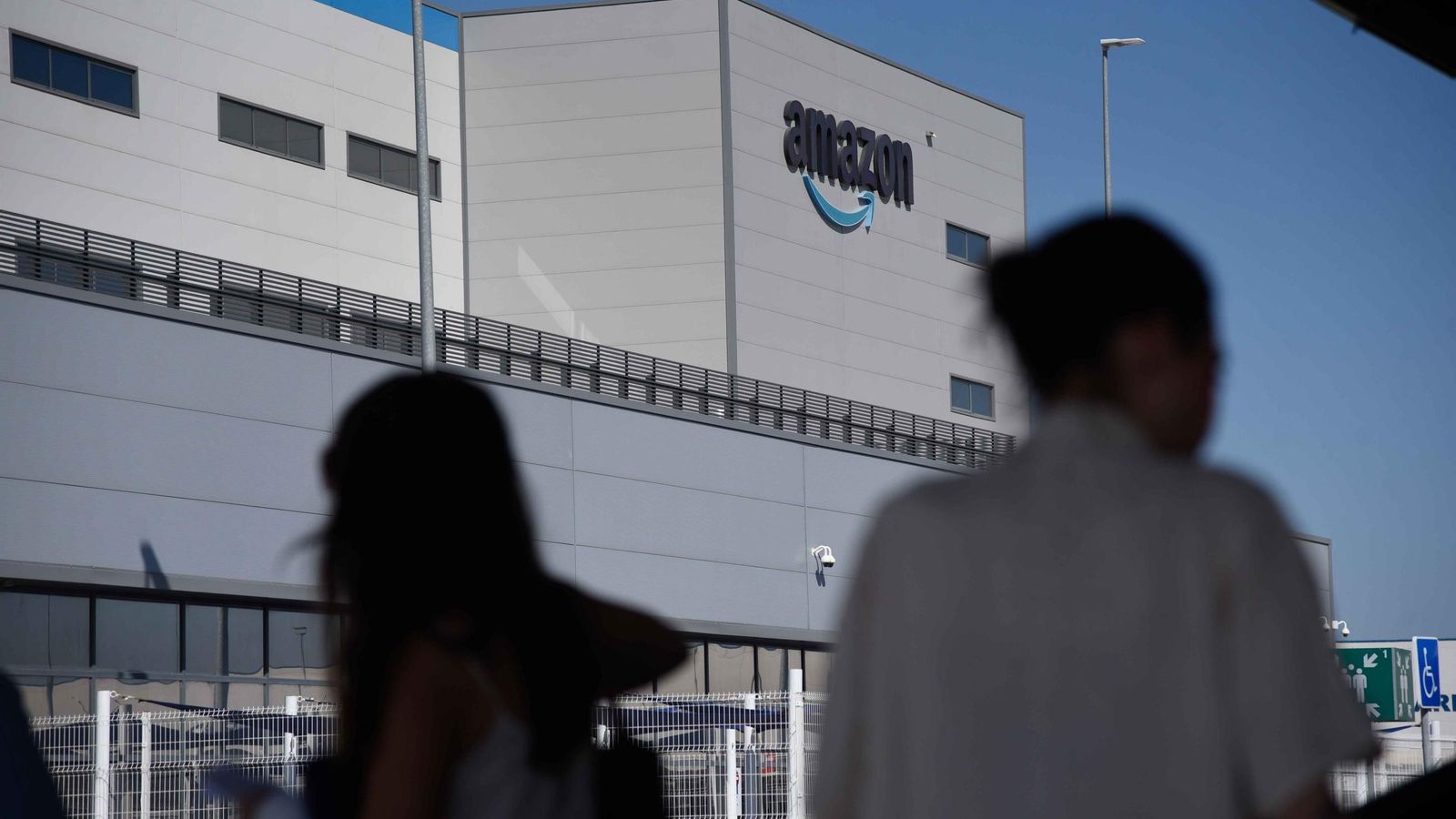 Quinto aniversario del centro de Amazon en Dos Hermanas