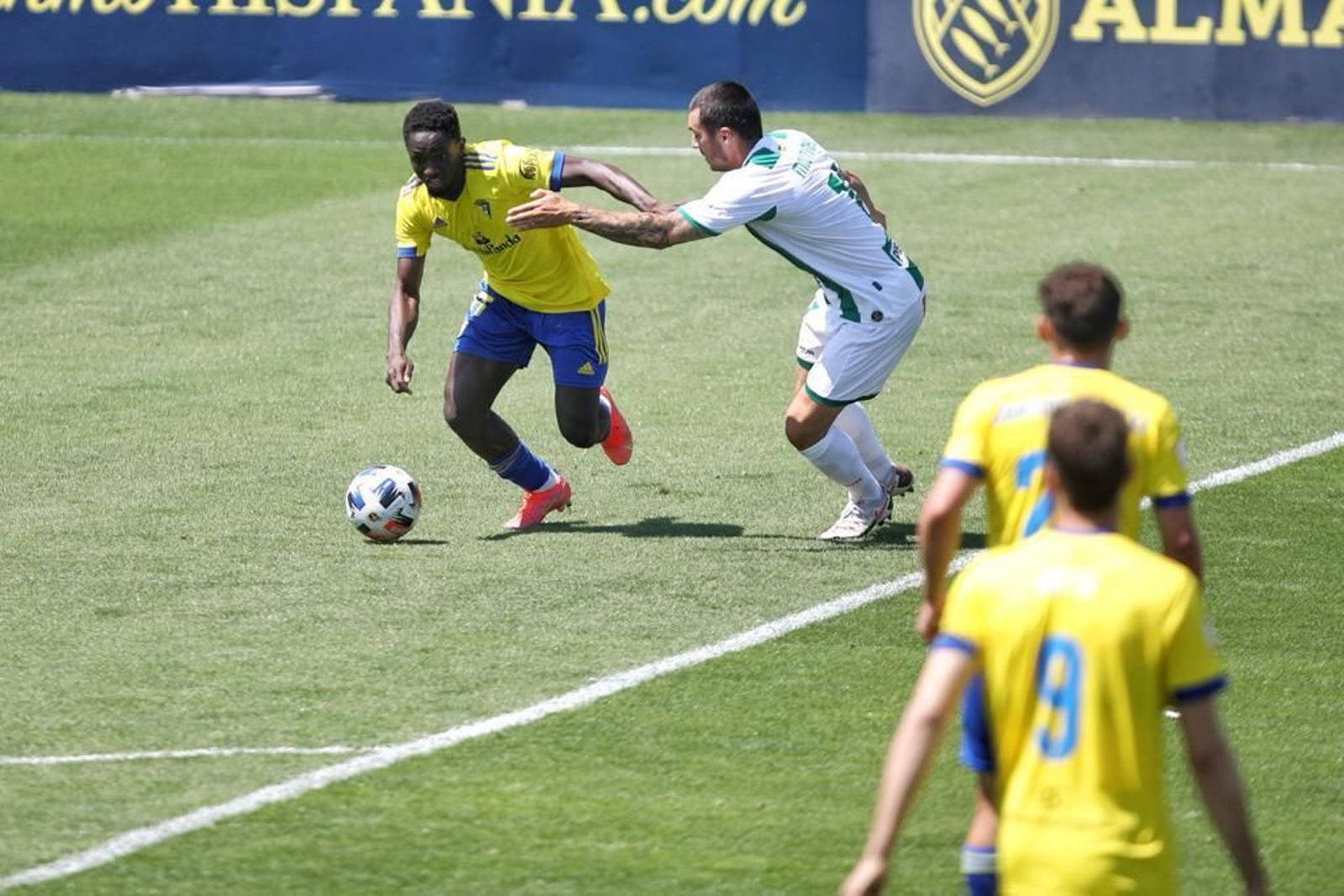 Las imágenes de la derrota del Córdoba CF ante el Cádiz B