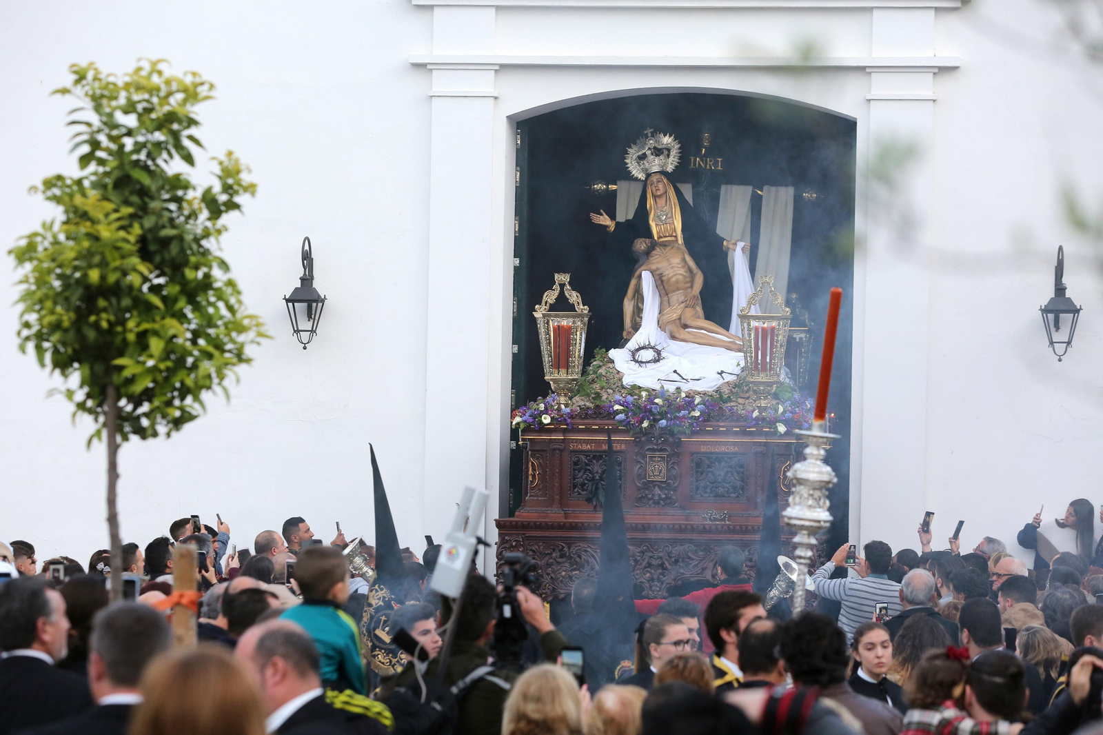 Imágenes de la Hermandad de Nuestra Señora de las Angustias, Santo Entierro de Cristo y Soledad de María