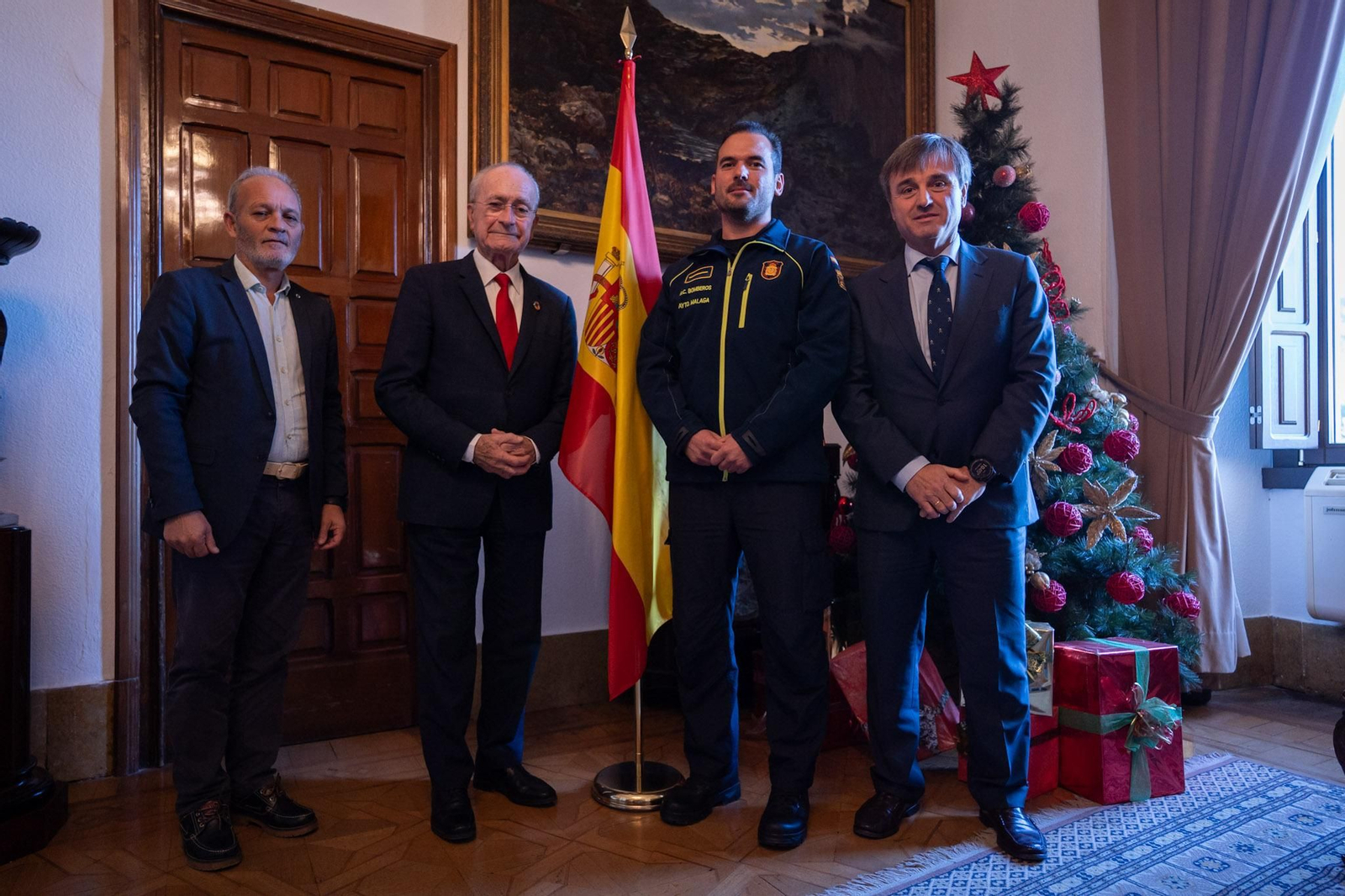 Salvador Castillo toma posesión como jefe del Servicio de Prevención de Incendios y Salvamento de Málaga. Salvador Castillo toma posesión como jefe del Servicio de Prevención de Incendios y Salvamento de Málaga.