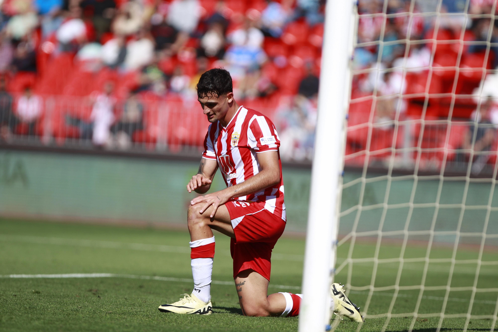 Las imágenes del triste descenso de la UDA ante el Getafe