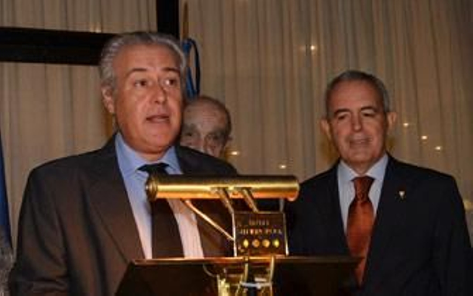 Escepticismo y mucha cautela