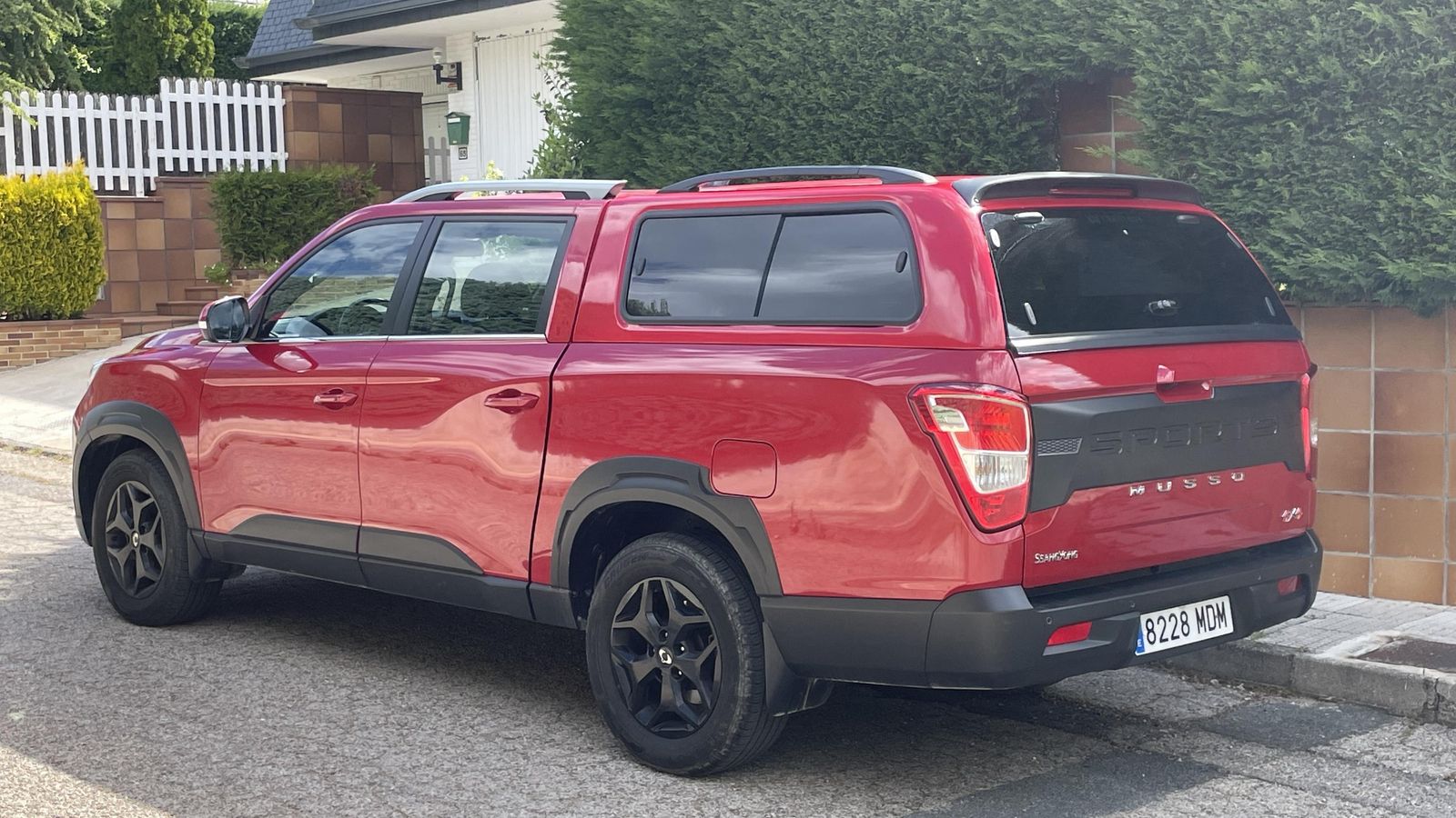 Los pick-up son vehículos muy grandes y pesados o de maniobrabilidad complicada, pero muy adecuados para el trabajo, traslado de cargas voluminosas. También por su capacidad para circular fuera del asfalto, de puro TT. Los pick-up son vehículos muy grandes y pesados o de maniobrabilidad complicada, pero muy adecuados para el trabajo, traslado de cargas voluminosas. También por su capacidad para circular fuera del asfalto, de puro TT.