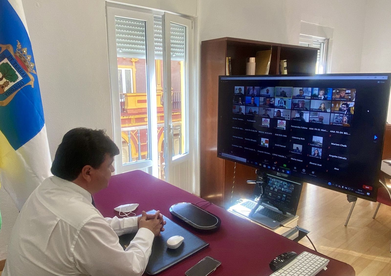 El alcalde de Huelva, en el debate internacional sobre los gobiernos locales.