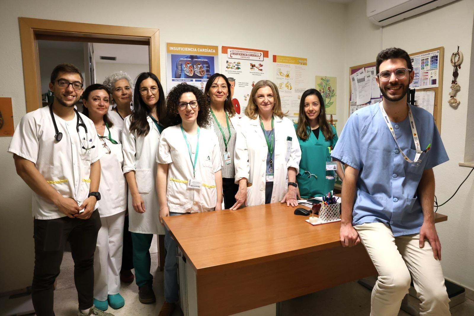 Parte del equipo de la unidad cardiorrenal del Virgen de las Nieves Parte del equipo de la unidad cardiorrenal del Virgen de las Nieves