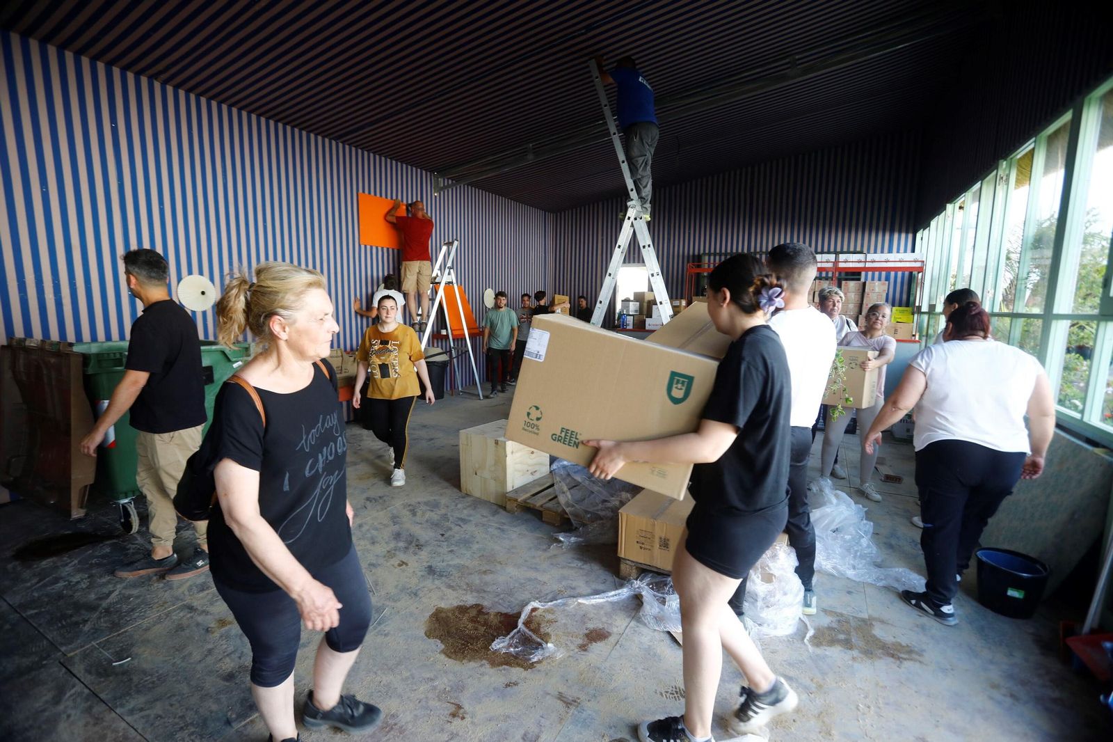 Los últimos retoques de la Feria, lista para acoger a los cordobeses