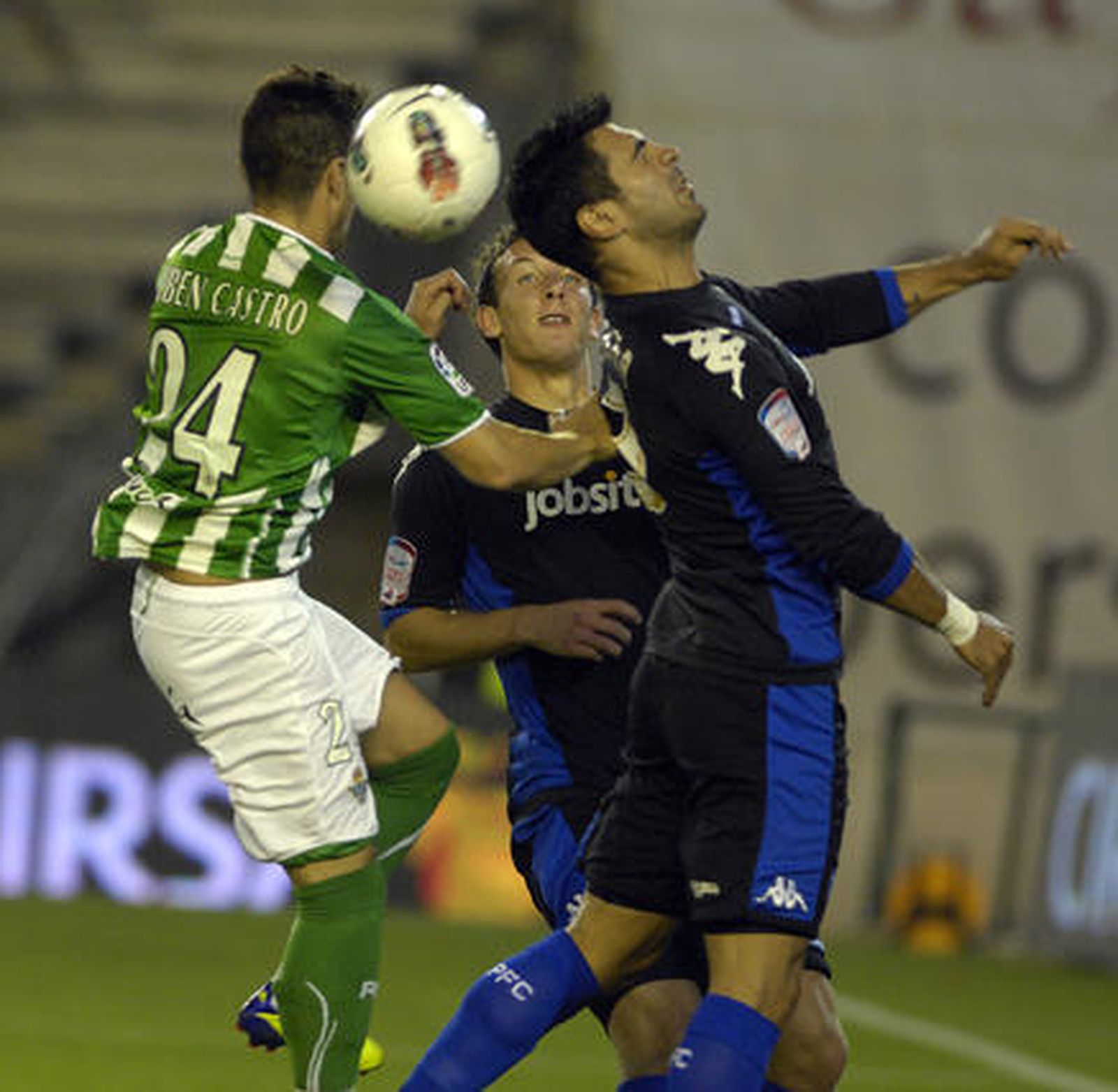 Imágenes del partido entre el Real Betis y el Portsmouth inglés.

Foto: Manuel Gómez
