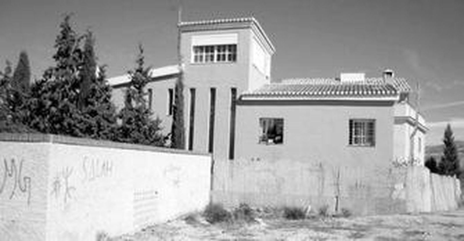 El centro se encuentra en una urbanización a las afueras de Otura.