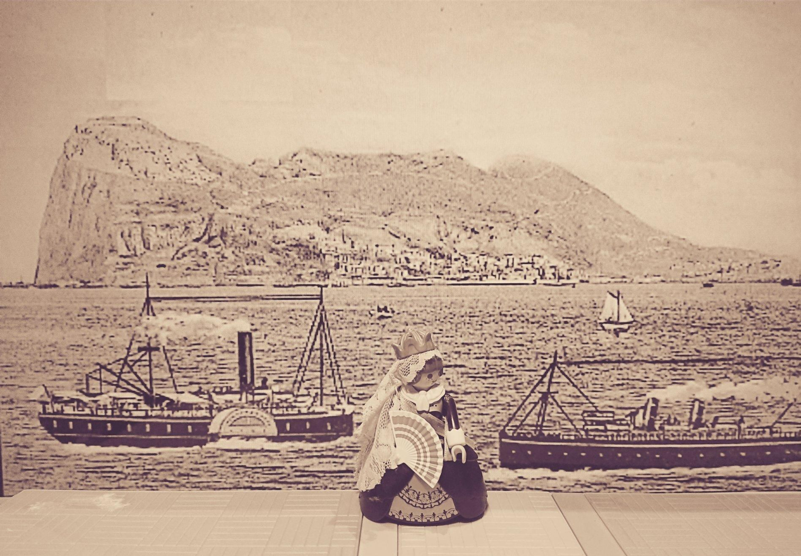 La historia de La Línea, a través de figuras de Playmobil