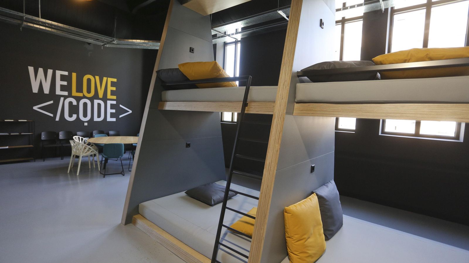 2.400 metros cuadrados en el edificio del Polo Digital de Tabacalera.