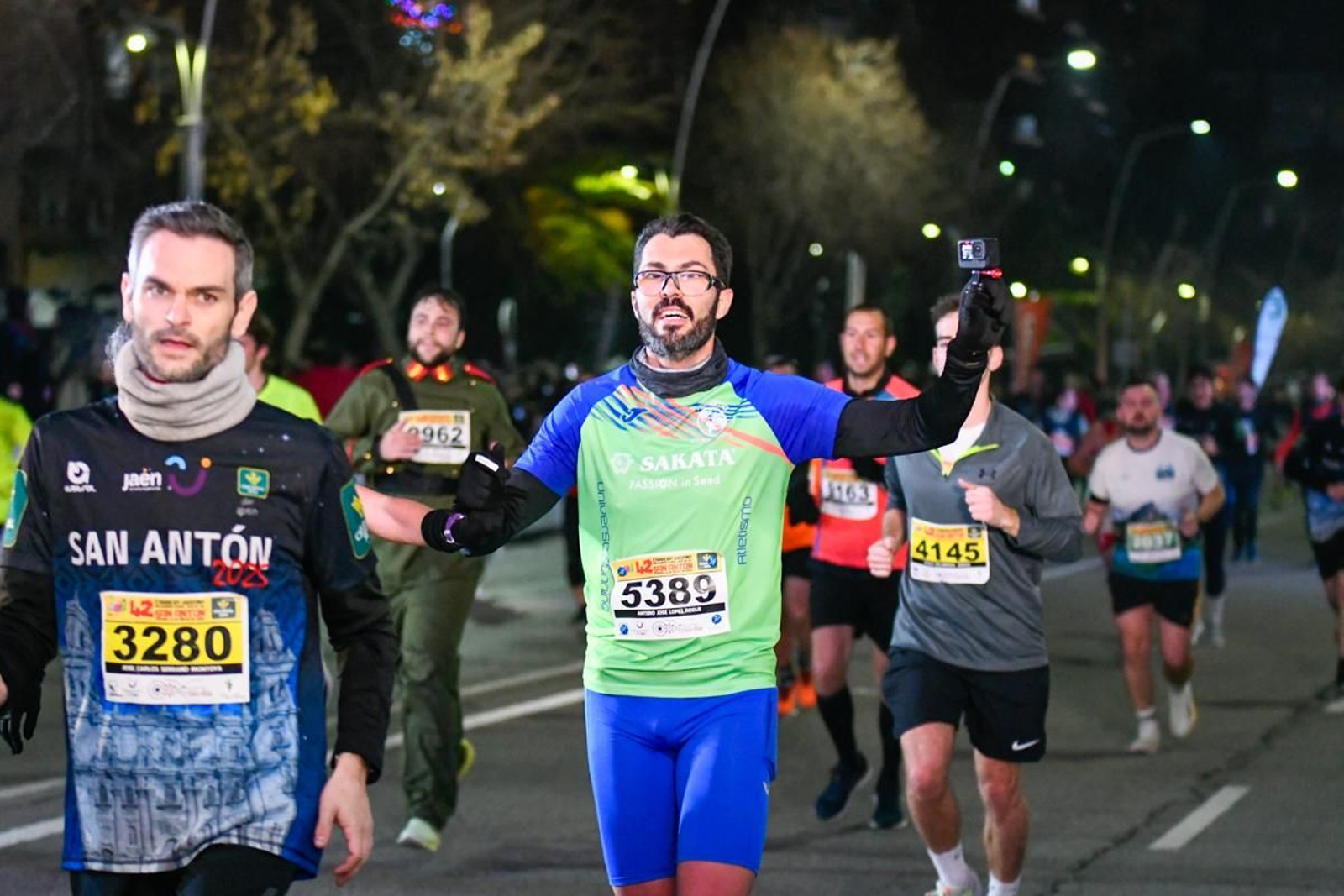 En imágenes: búscate en tu llegada a meta de la Carrera de San Antón 2025 (9)