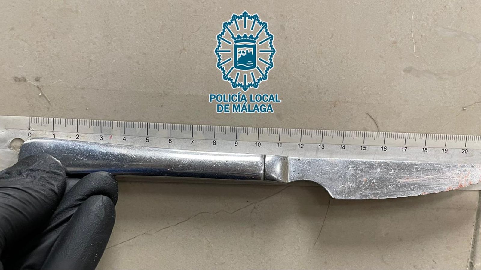 Cuchillo con el que la supuesta agresora hirió a dos mujeres.